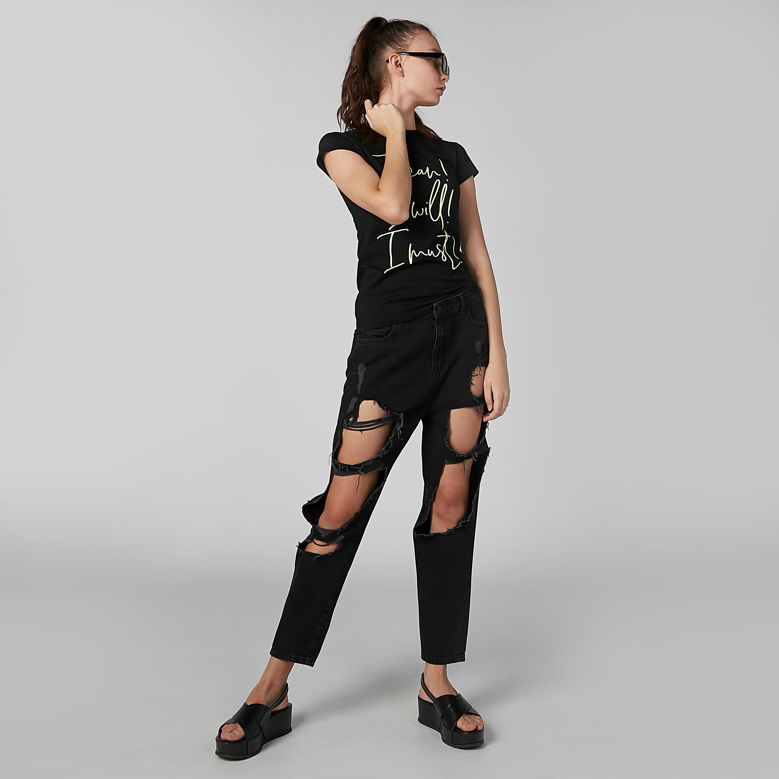 تيشيرت بقصّة سليم وأكمام كاب وطبعات-women-clothing-tshirts-image-3
