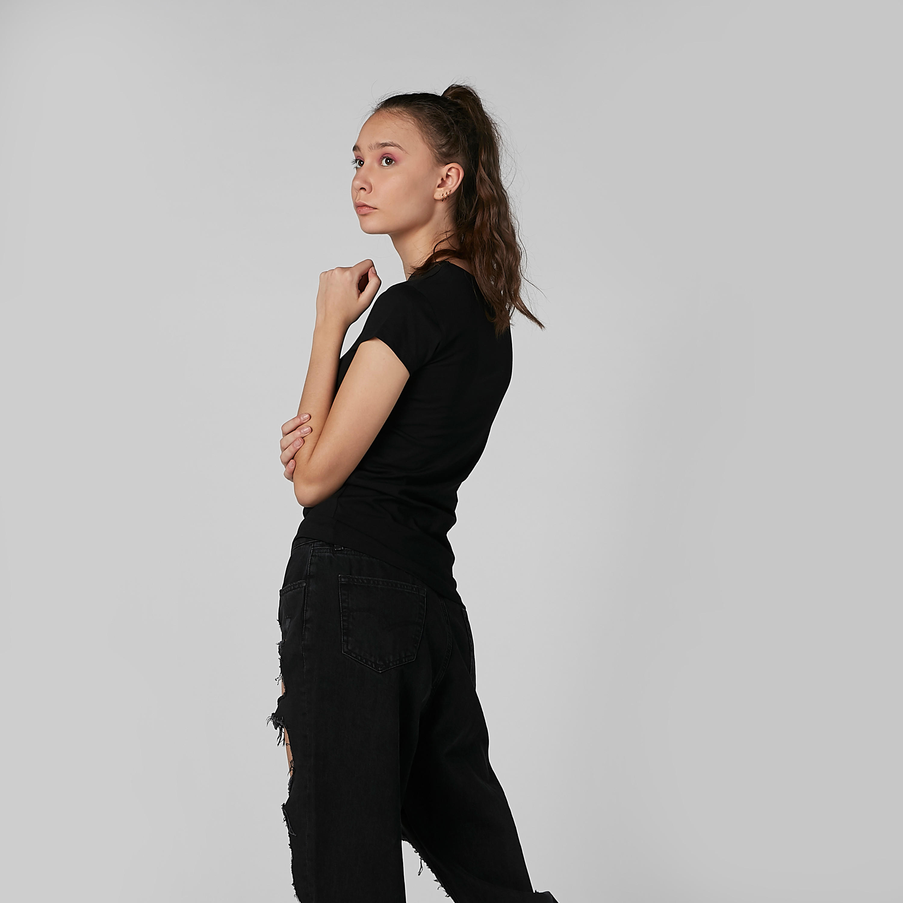 تيشيرت بقصّة سليم وأكمام كاب وطبعات-women-clothing-tshirts-image-4