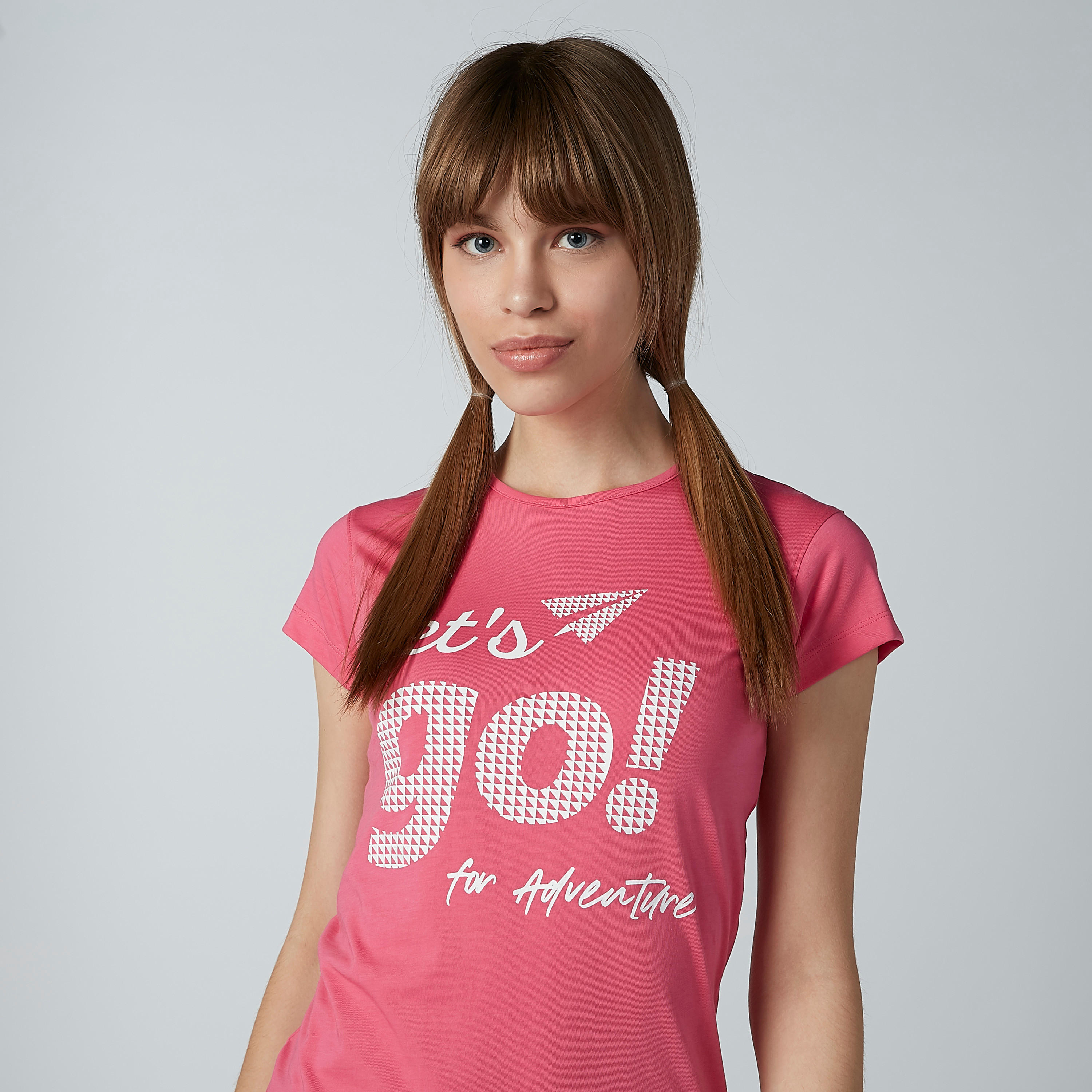 تيشيرت بياقة مستديرة وأكمام قصيرة وطبعات-women-clothing-tshirts-image-2