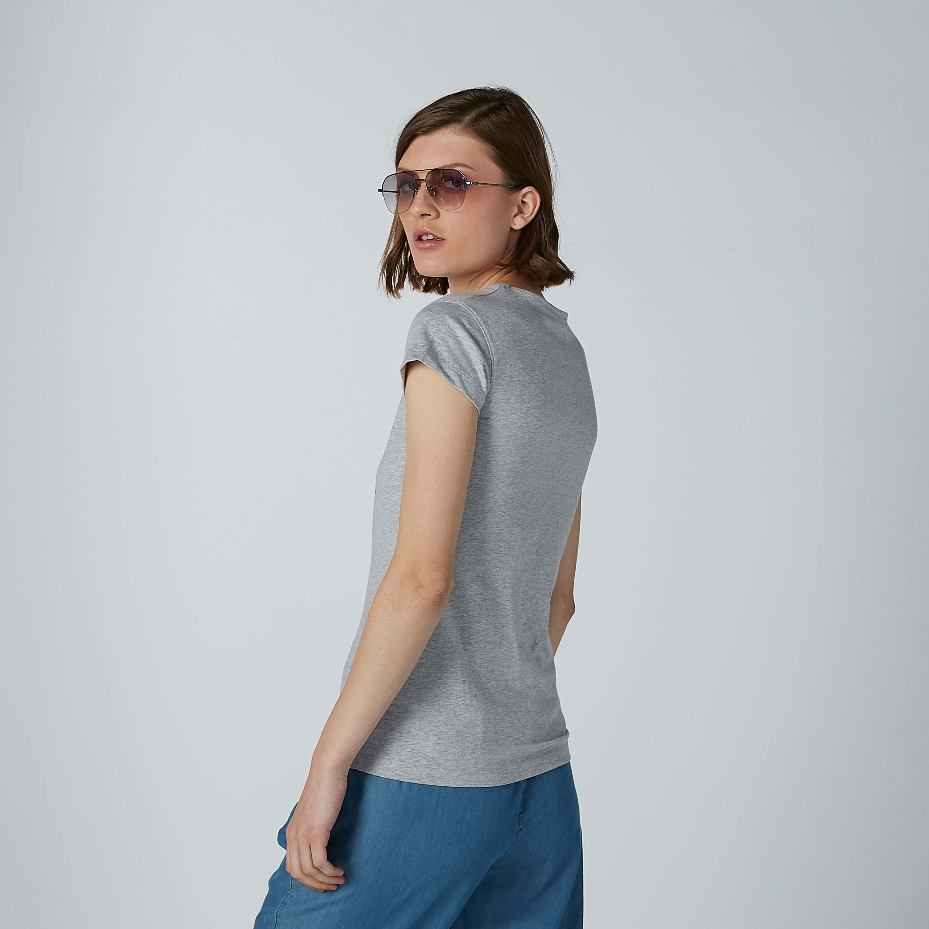 تيشيرت بياقة مستديرة وأكمام كاب وطبعات-women-clothing-tshirts-image-2