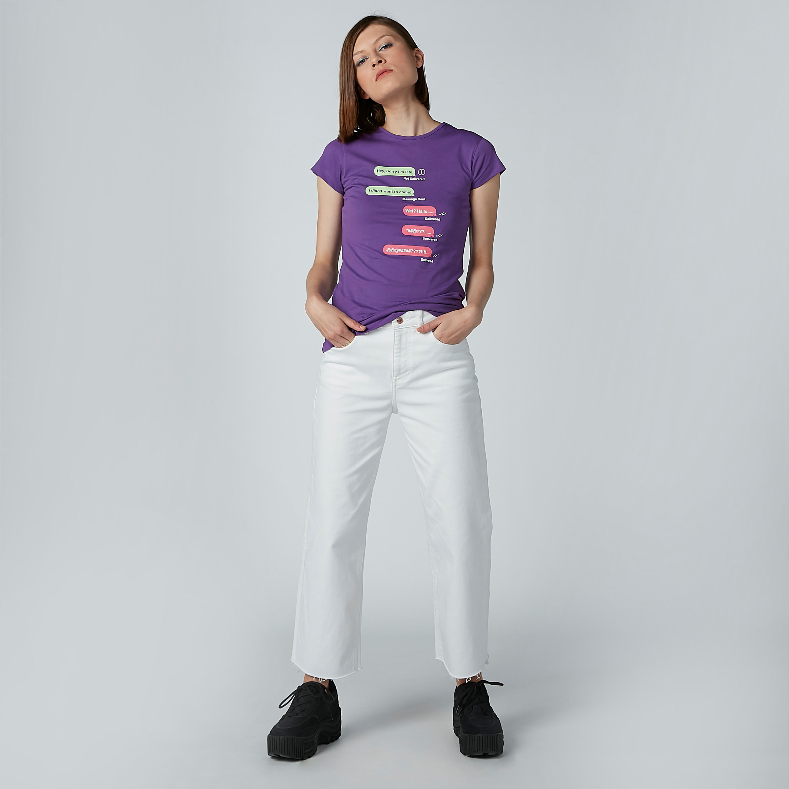 تيشيرت مستدام بقصّة سليم وطبعات وياقة مستديرة -women-clothing-tshirts-image-2
