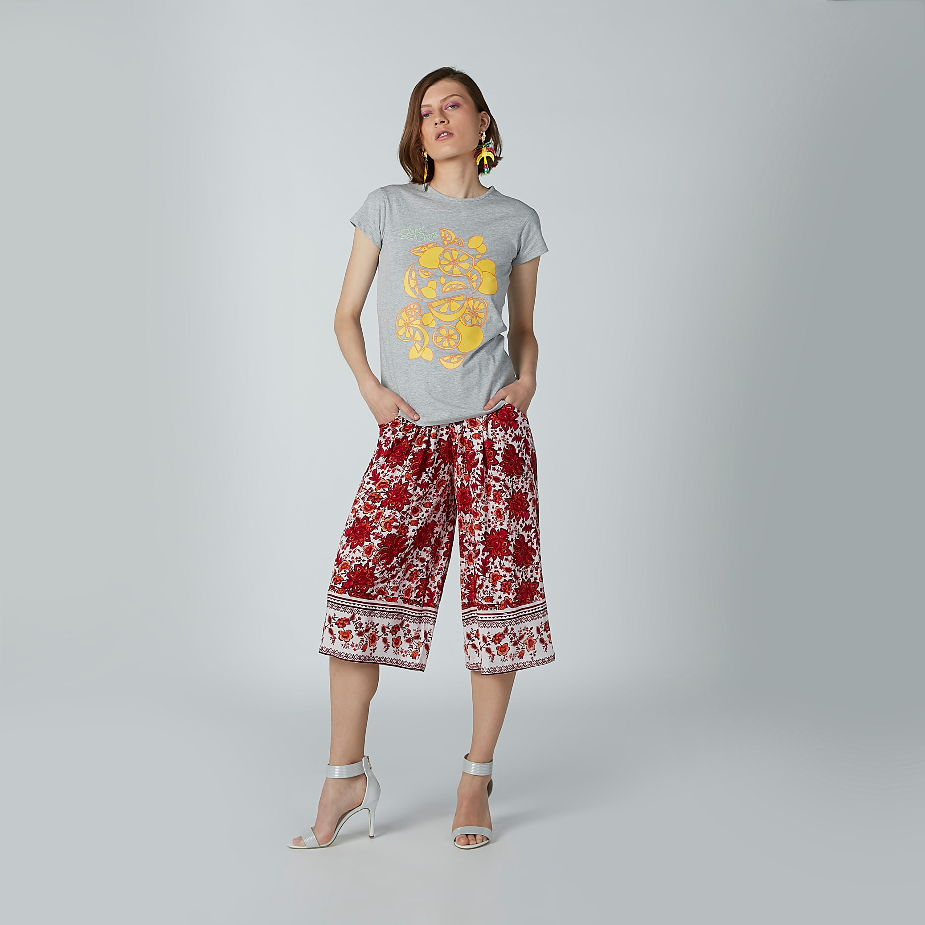 تيشيرت بياقة مستديرة وأكمام قصيرة وطبعات-women-clothing-tshirts-image-3