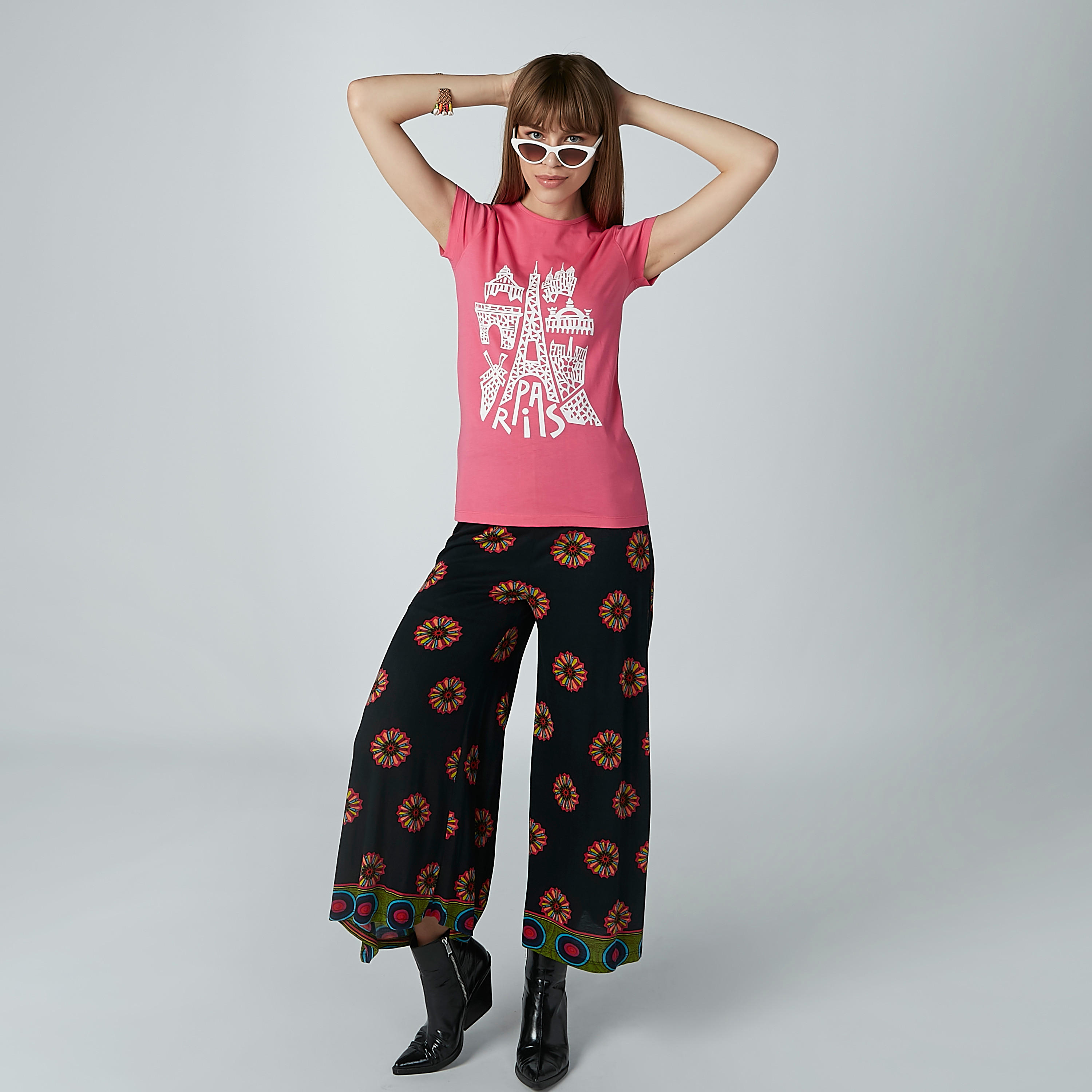 تيشيرت بياقة مستديرة وأكمام قصيرة وطبعات-women-clothing-tshirts-image-1
