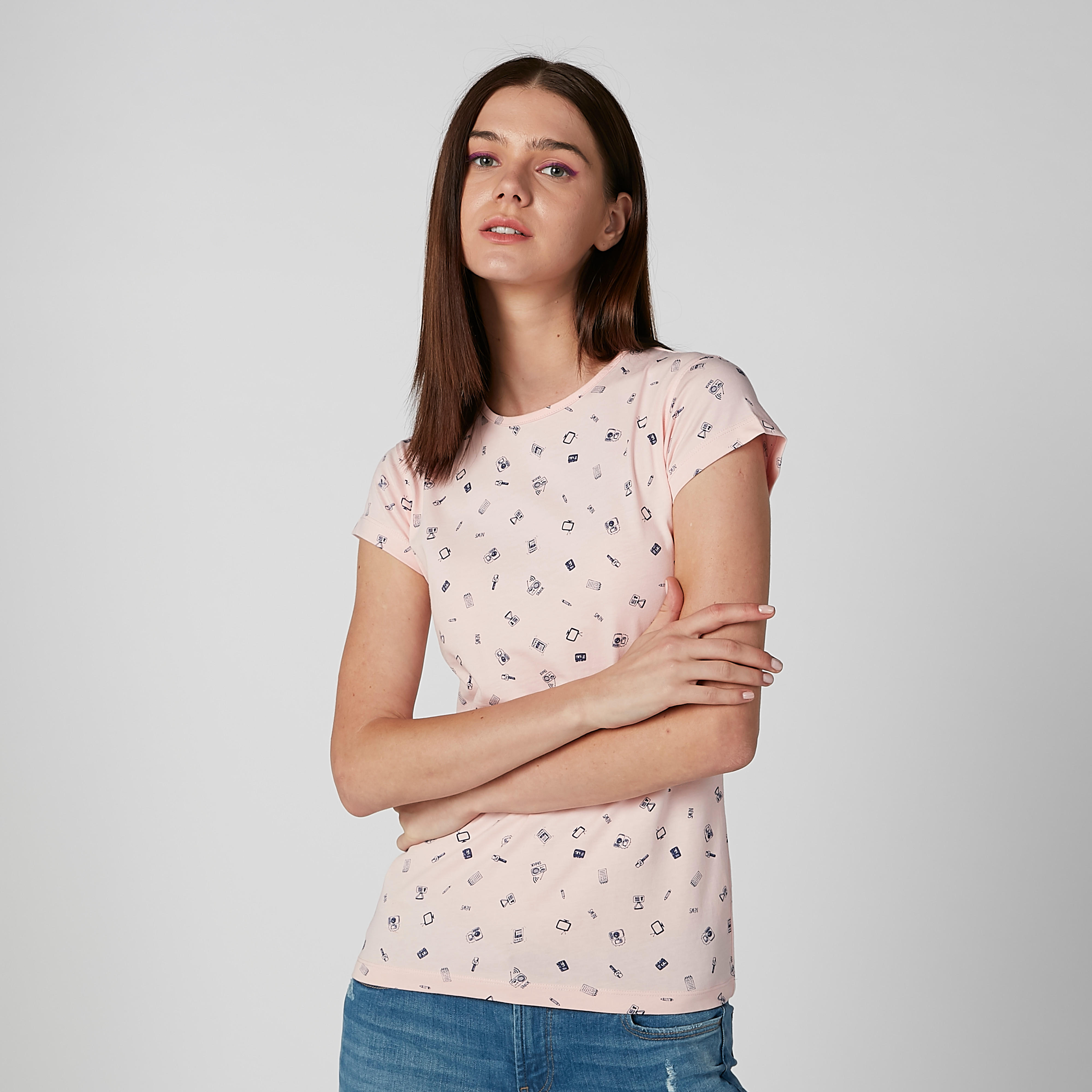 تيشيرت بياقة مستديرة وأكمام كاب وطبعات-women-clothing-tshirts-image-1