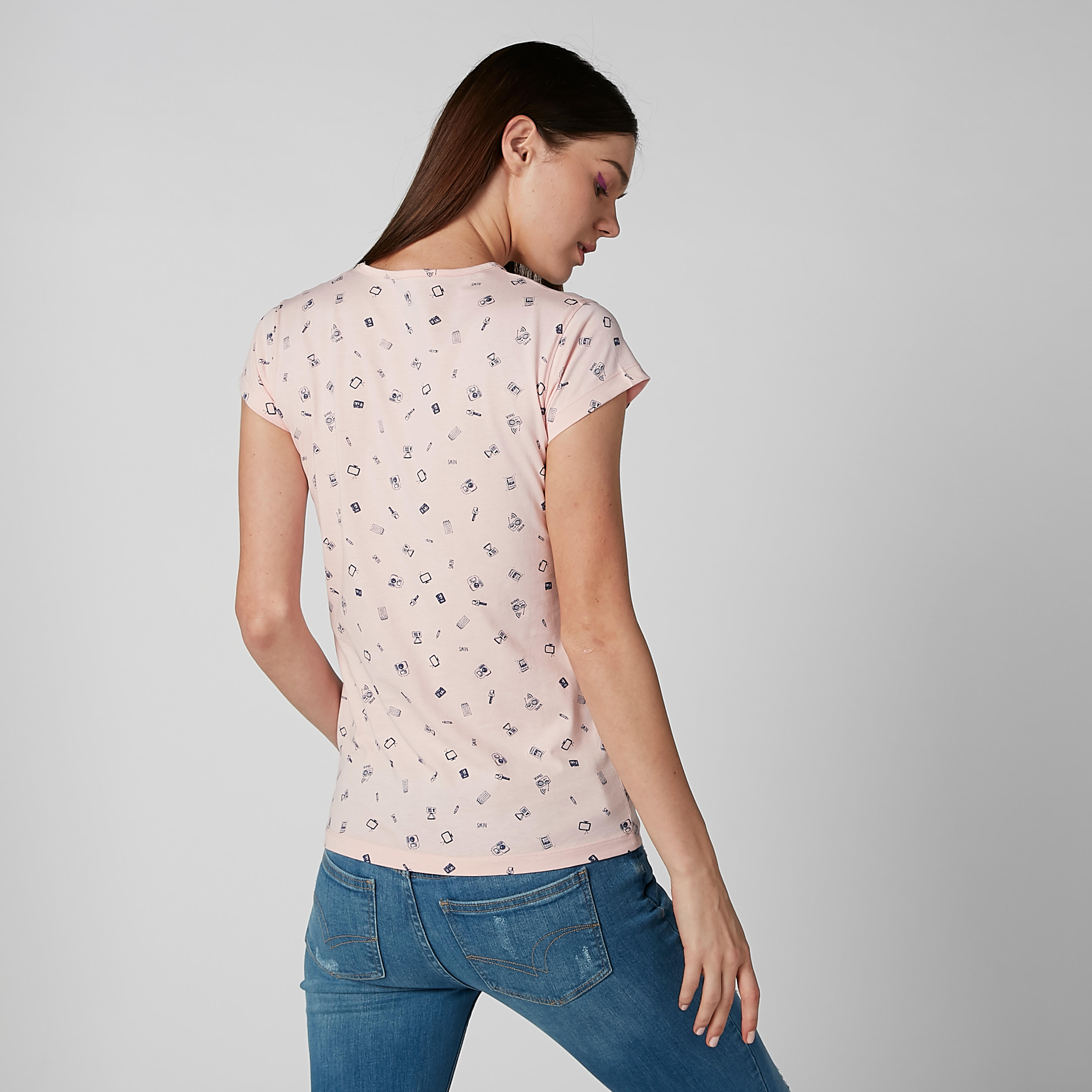 تيشيرت بياقة مستديرة وأكمام كاب وطبعات-women-clothing-tshirts-image-3