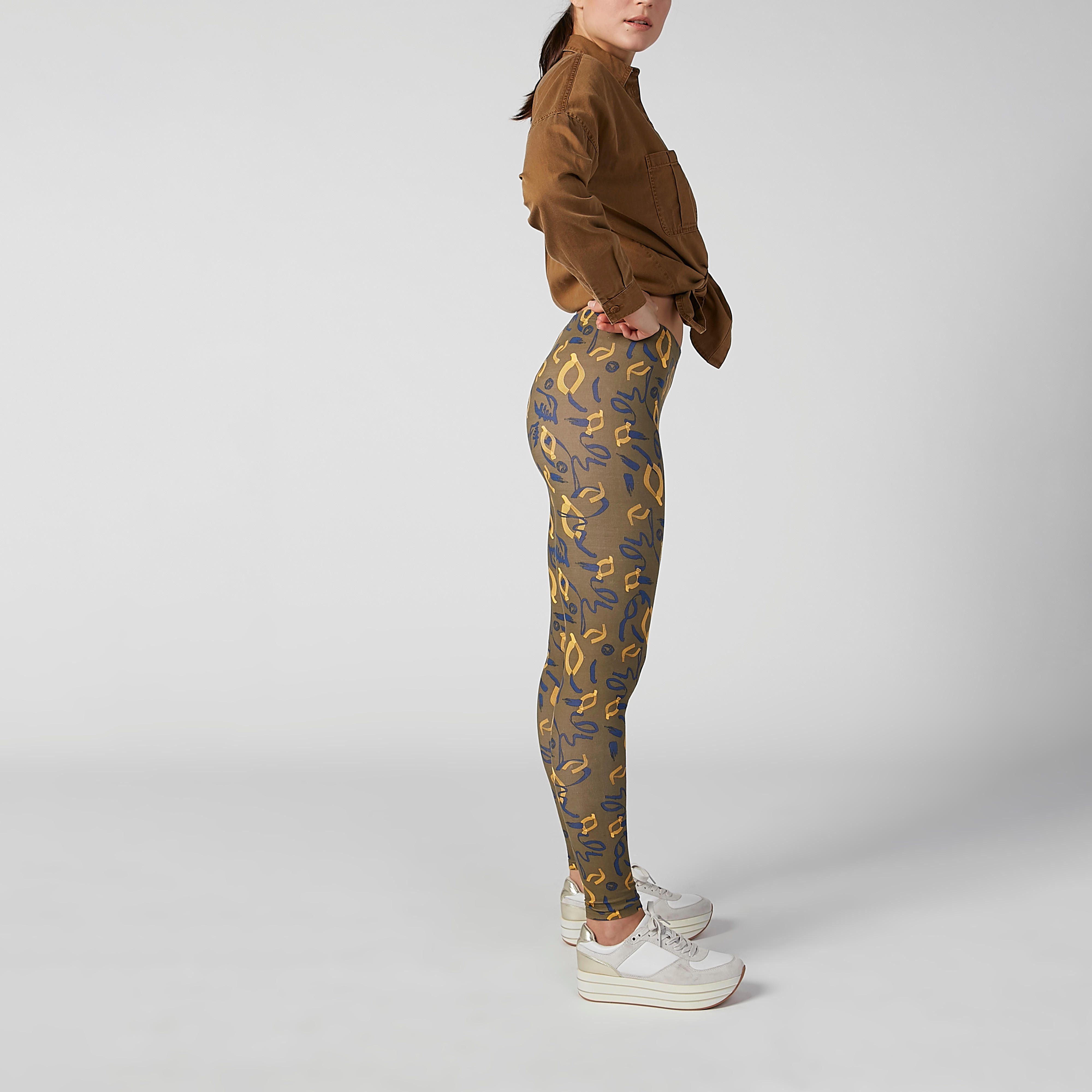 بنطال ليقنز طويل بخصر مطاطي وطبعات-women-clothing-bottoms-leggings-image-1