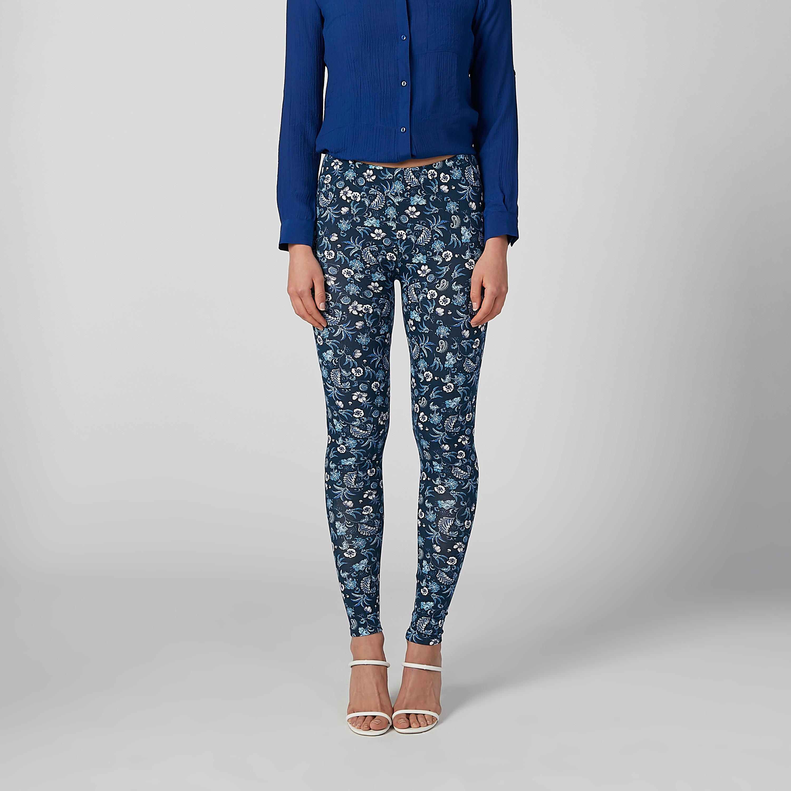 بنطال ليقنز طويل بخصر مطاطي وطبعات-women-clothing-bottoms-leggings-image-1