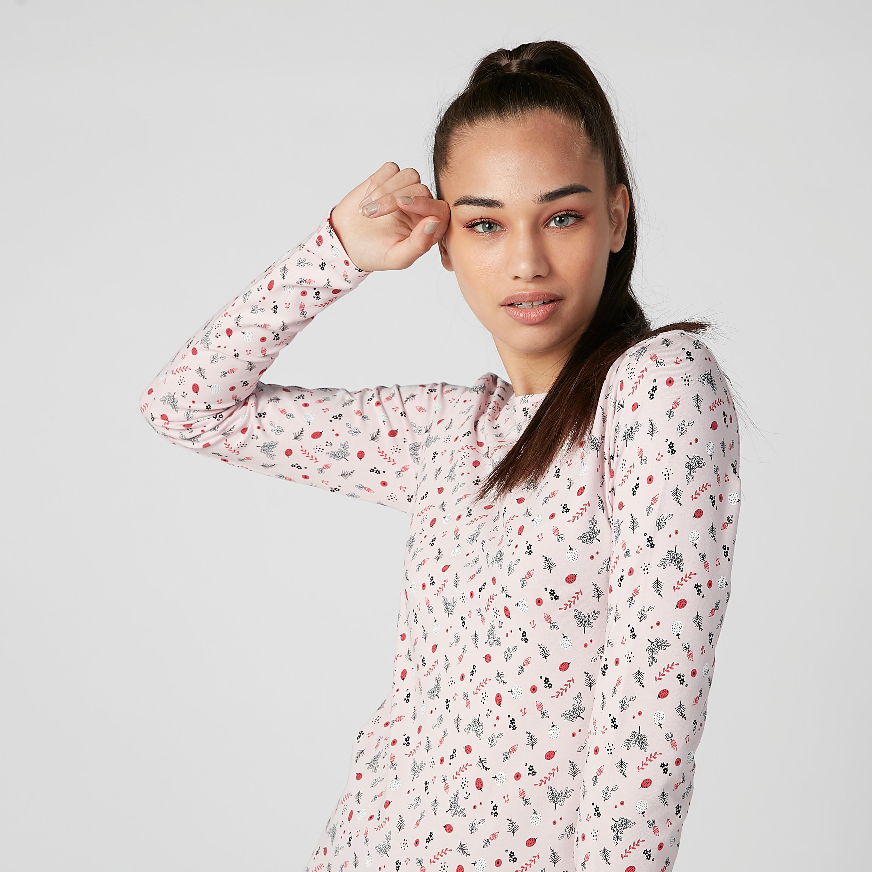 تيشيرت بياقة مستديرة وأكمام طويلة وطبعات-women-clothing-tshirts-image-2