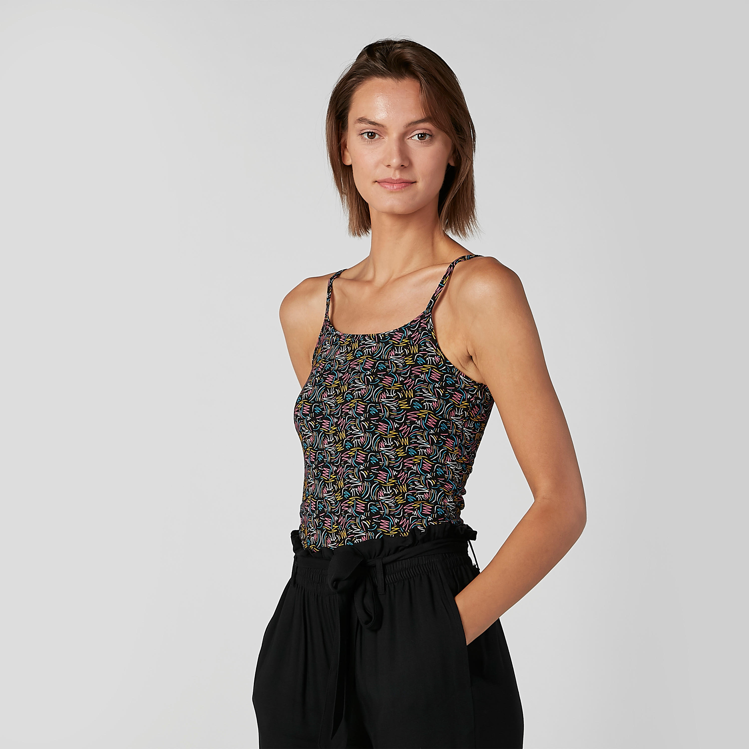بلوزة بياقة عميقة وحمّالات رفيعة وطبعات-women-clothing-tshirts-image-4
