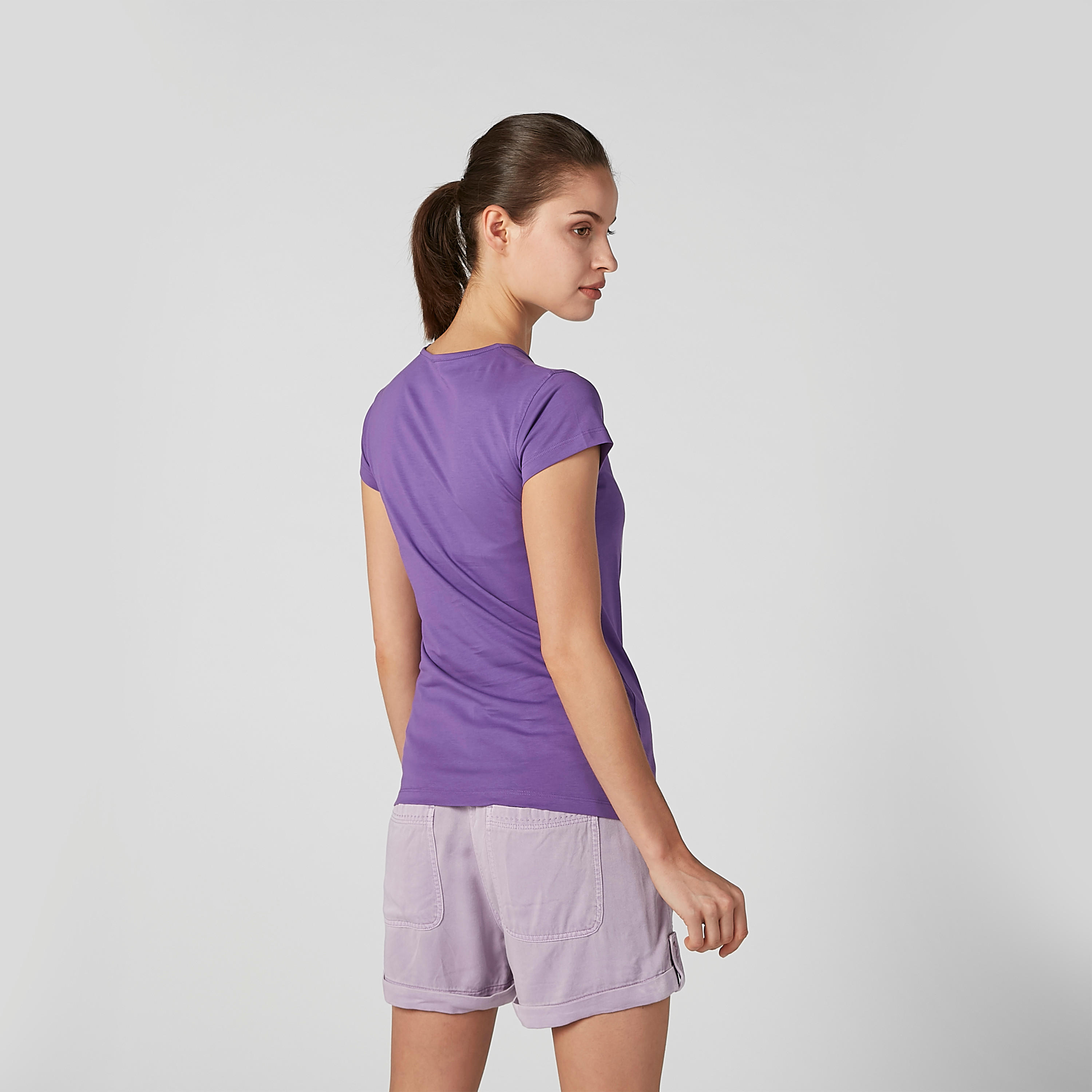 تيشيرت بقصّة سليم وياقة مستديرة وأكمام كاب وطبعات-women-clothing-tshirts-image-3