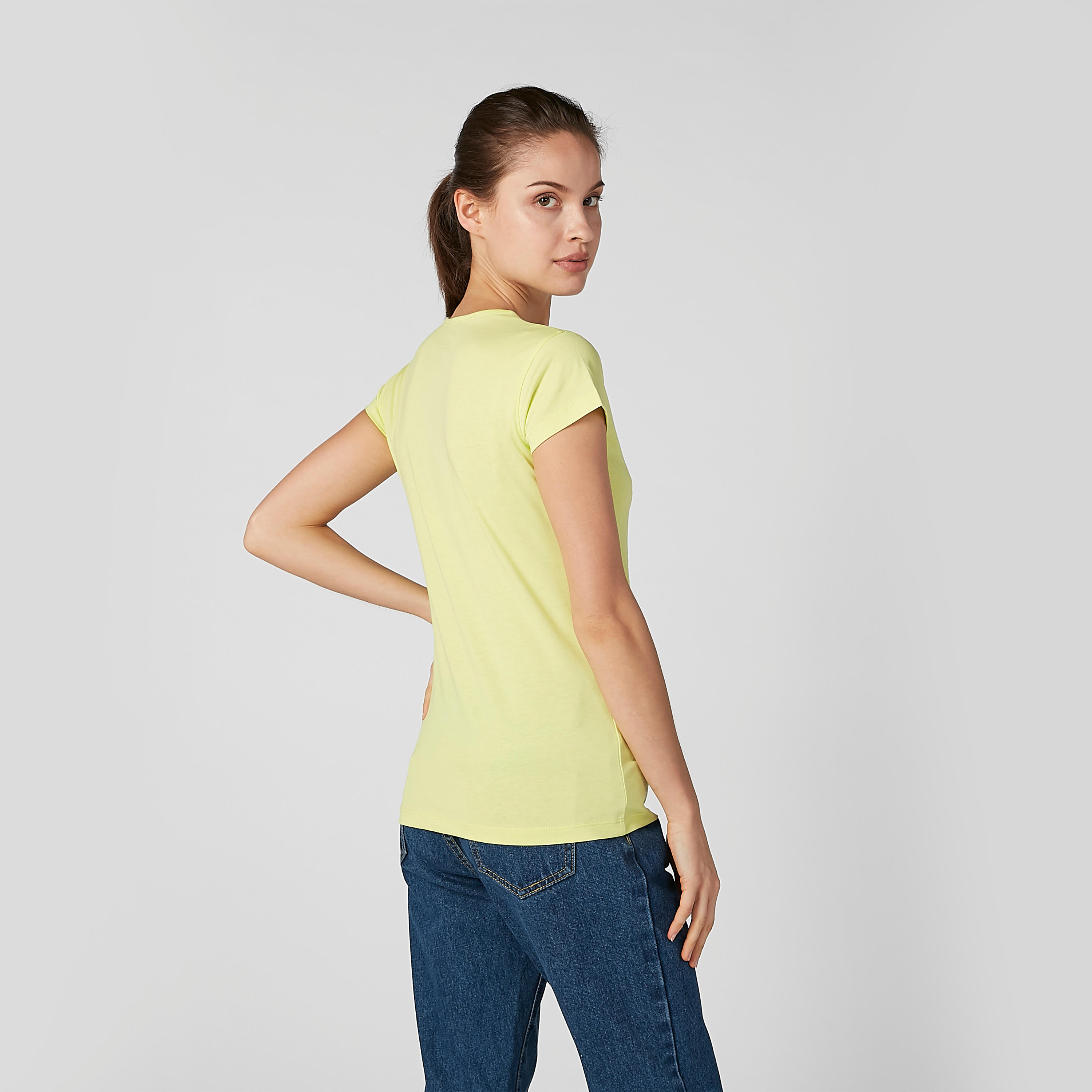 تيشيرت بقصّة سليم وياقة مستديرة وأكمام كاب وطبعات-women-clothing-tshirts-image-3