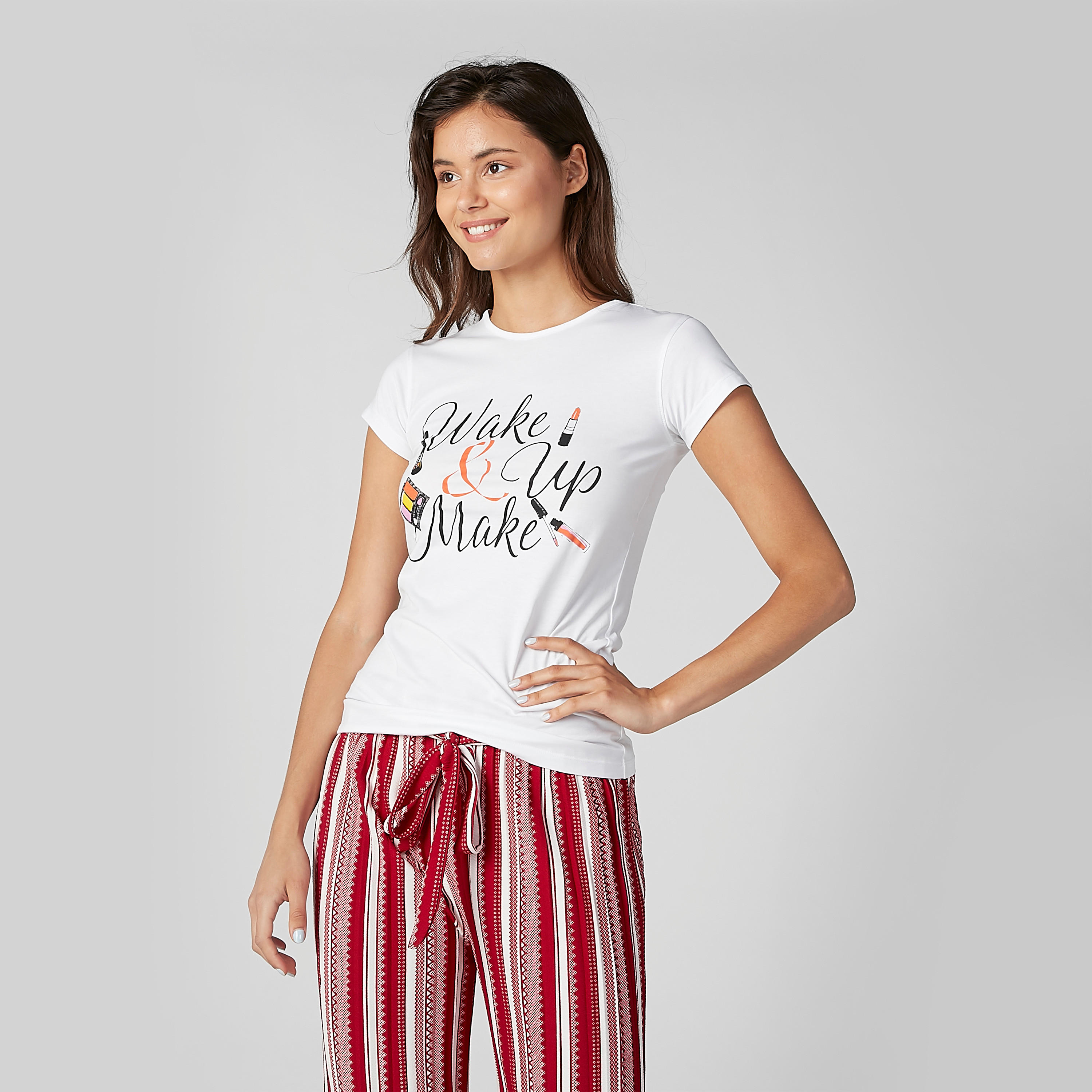 تيشيرت بقصّة سليم وياقة مستديرة وأكمام قصيرة وطبعات-women-clothing-tshirts-image-1