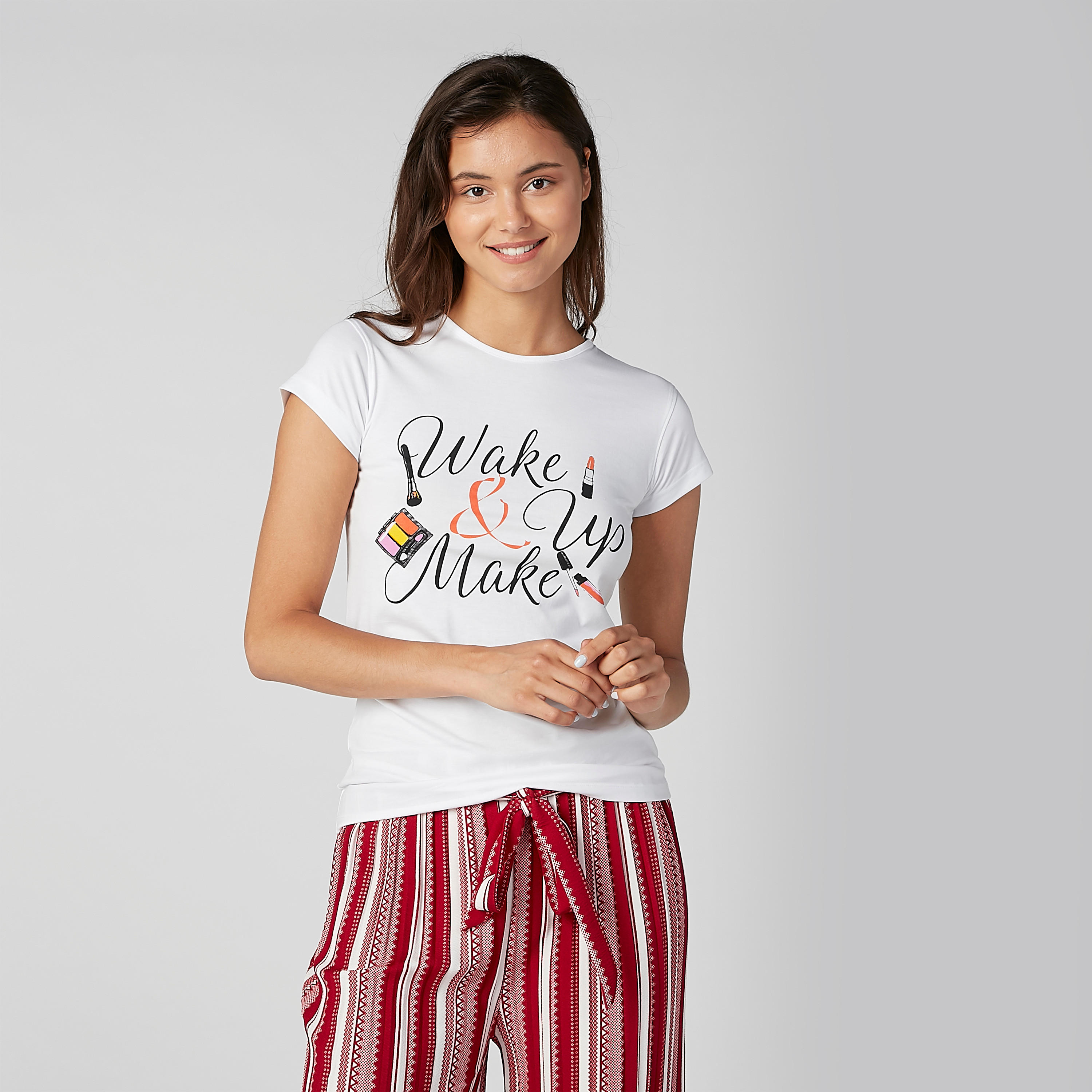 تيشيرت بقصّة سليم وياقة مستديرة وأكمام قصيرة وطبعات-women-clothing-tshirts-image-4
