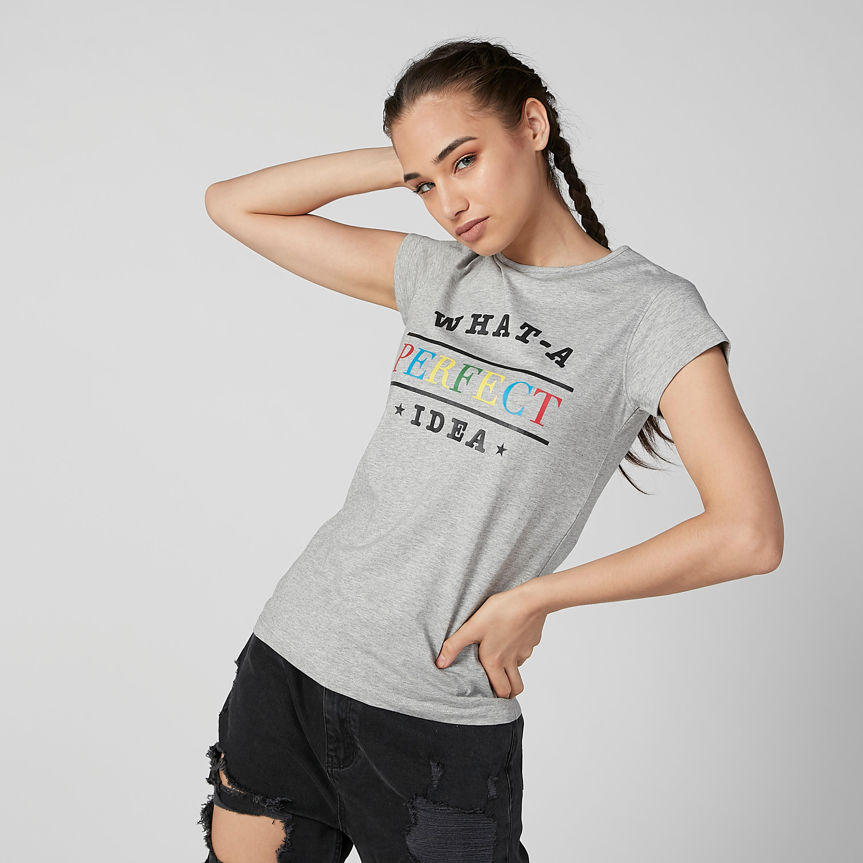 تيشيرت مستدام سليم بياقة مستديرة وأكمام كاب وطبعات-women-clothing-tshirts-image-1