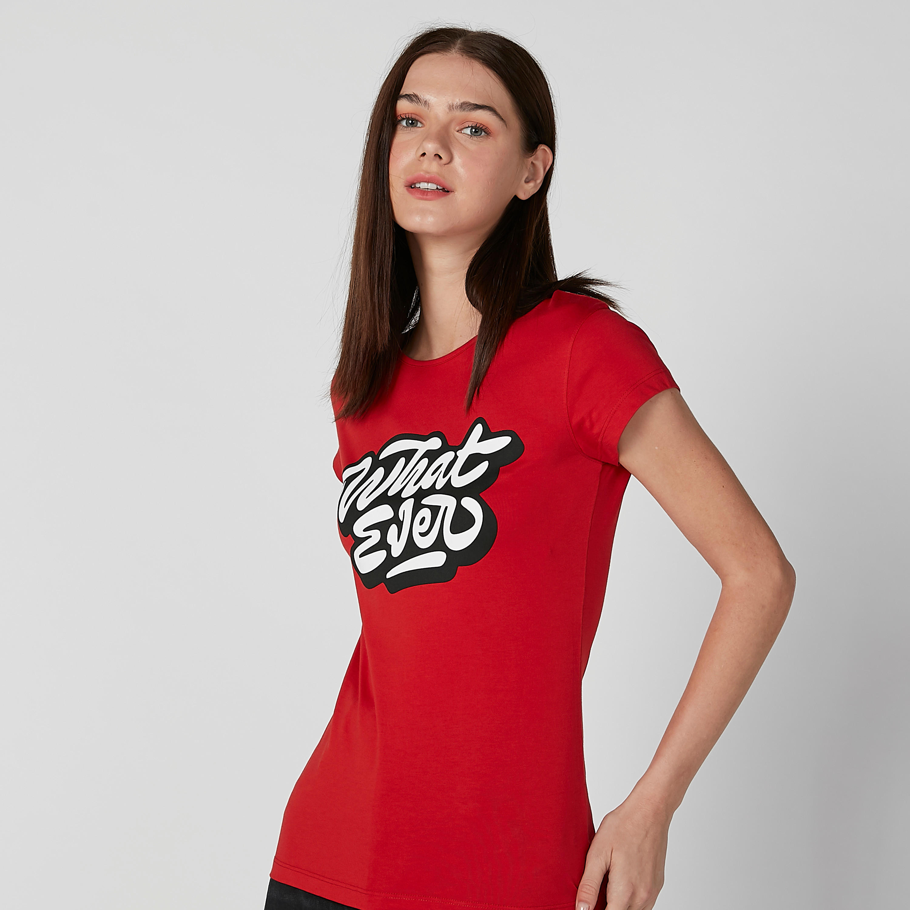 تيشيرت بقصّة سليم وياقة مستديرة وأكمام كاب وطبعات-women-clothing-tshirts-image-1