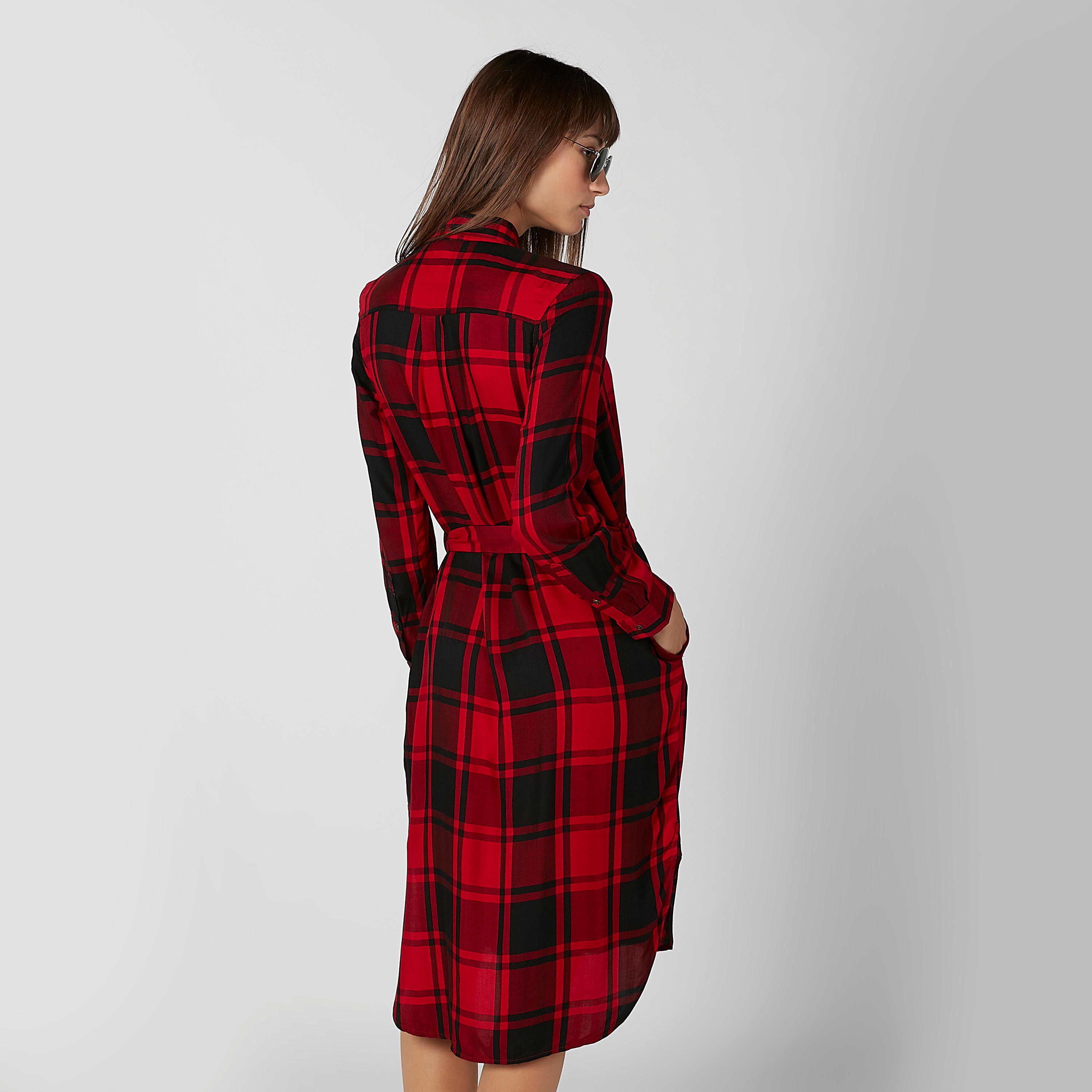 فستان قميص مستدام ميدي كاروهات بأكمام طويلة-women-clothing-dresses-image-3