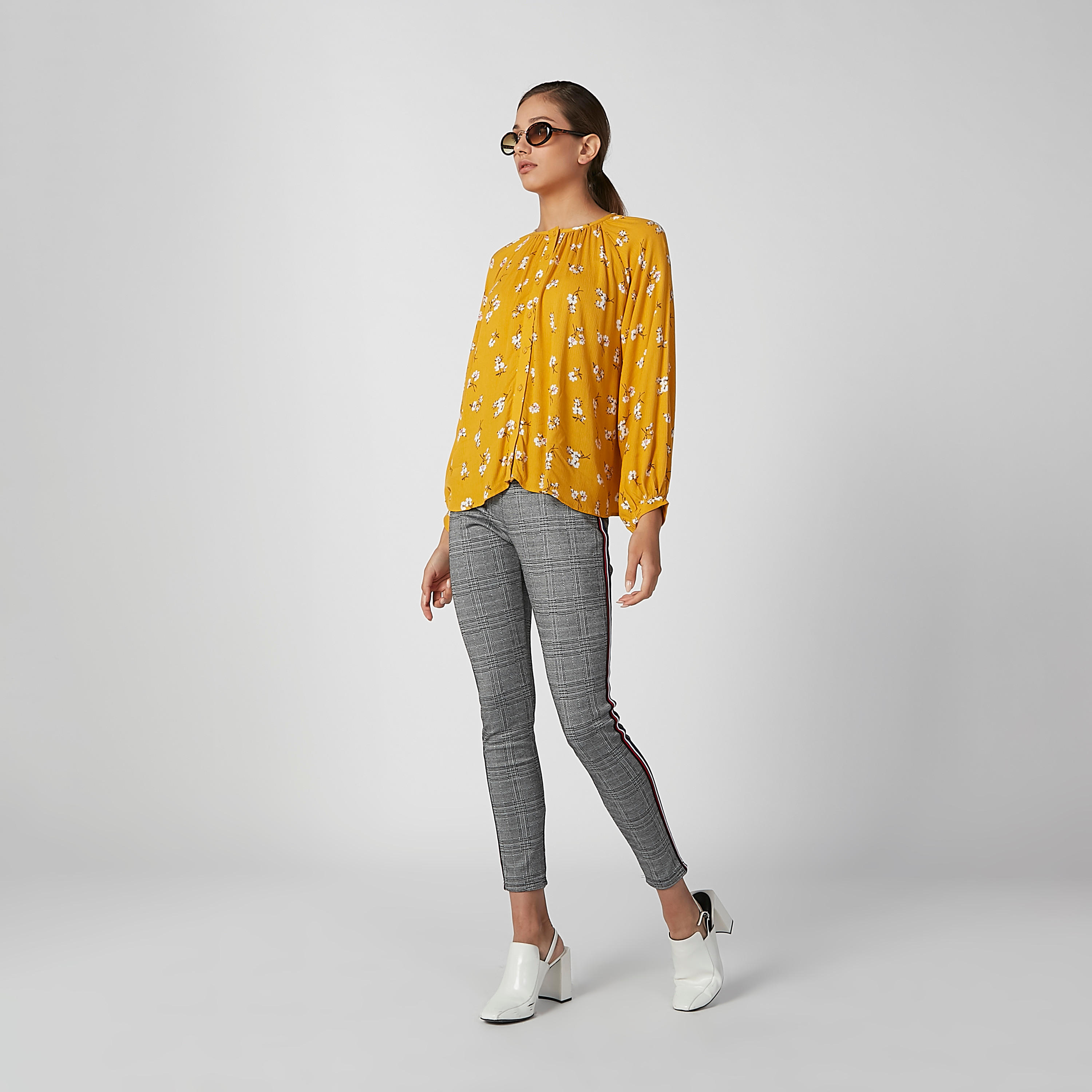 قميص بأكمام طويلة وطبعات زهرية-women-clothing-shirtsandblouses-shirts-image-3