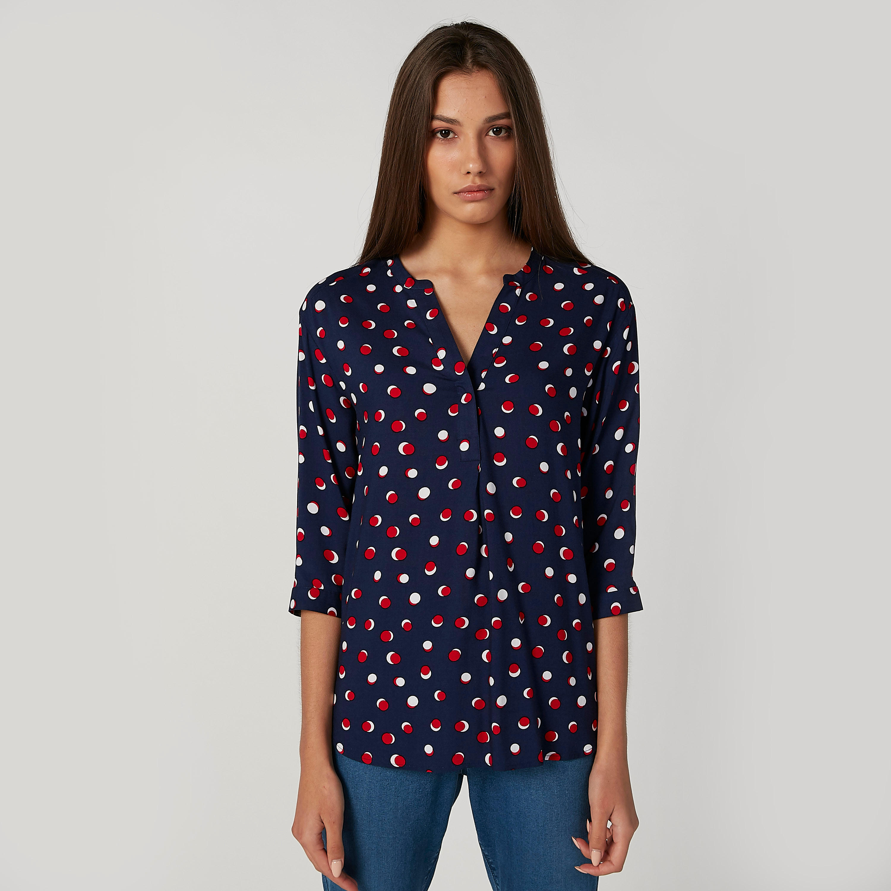 بلوزة مستدامة بياقة V وأكمام 3/4 وطبعات -women-clothing-shirtsandblouses-blouses-image-1