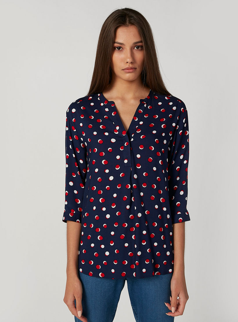 بلوزة مستدامة بياقة V وأكمام 3/4 وطبعات -women-clothing-shirtsandblouses-blouses-image-1