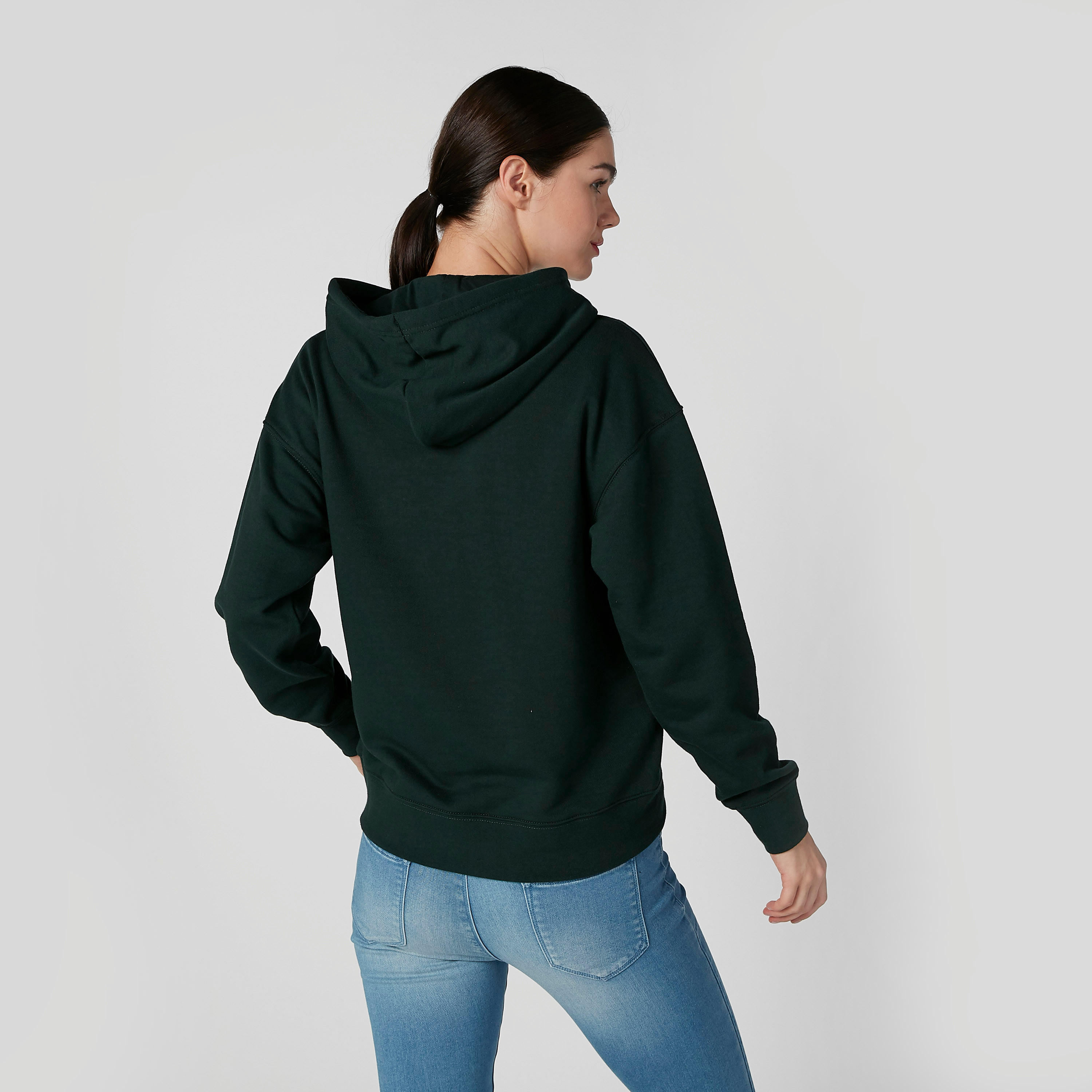 سويت شيرت مستدام سادة بقبّعة وأكمام طويلة -women-winterwear-hoodiesandsweatshirts-hoodies-image-4