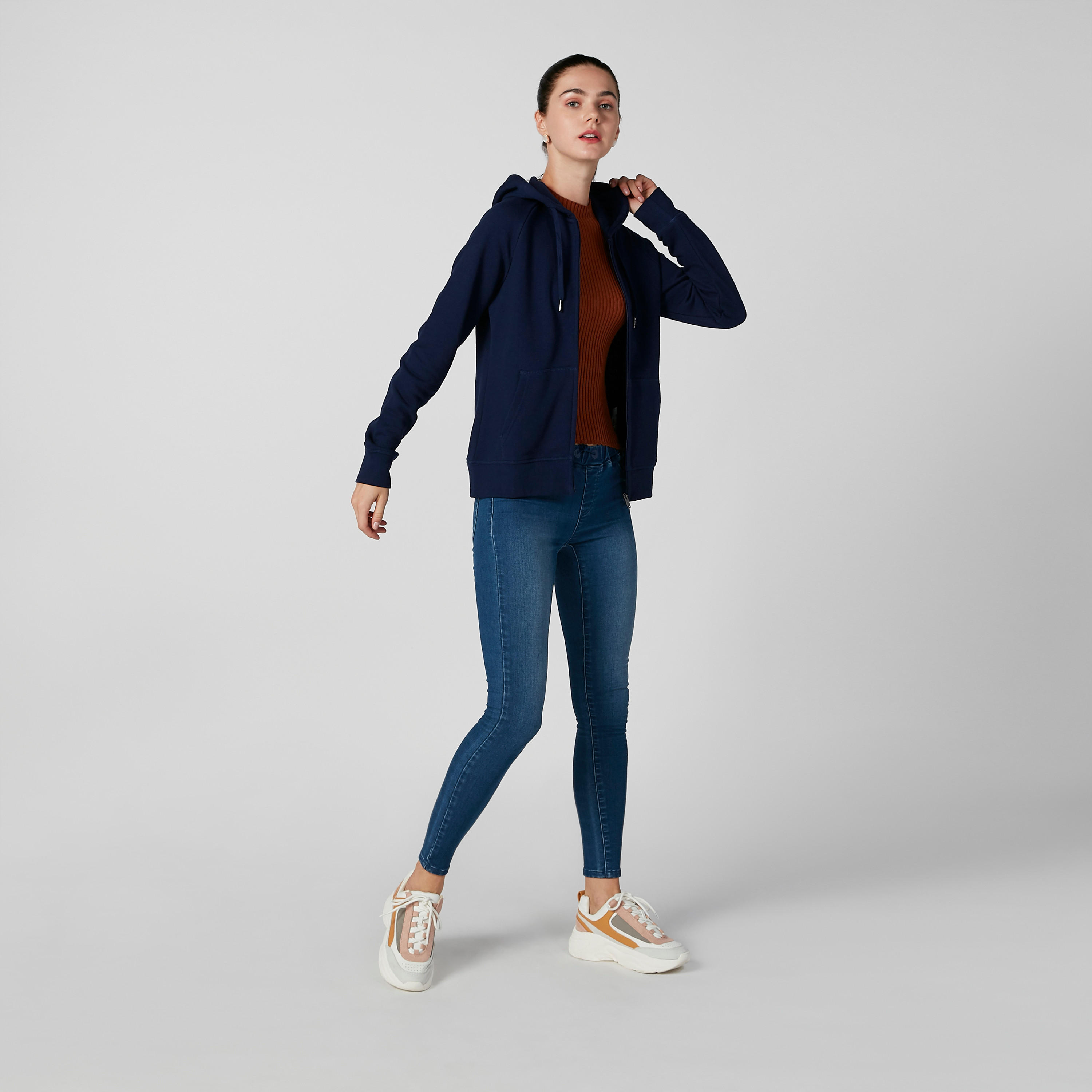 جاكيت مستدام سادة بقبّعة وأكمام طويلة -women-winterwear-coatsandjackets-jackets-image-2