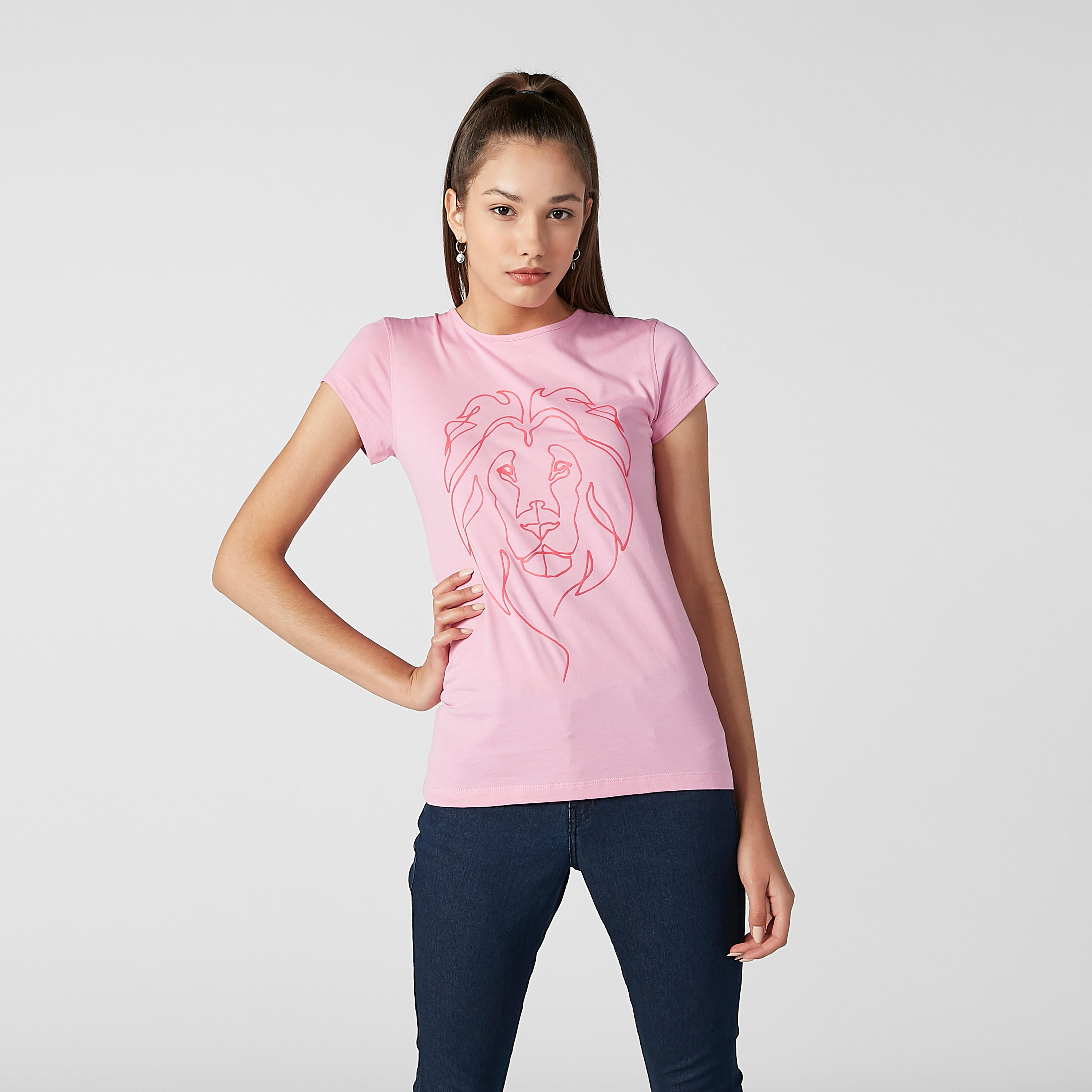 تيشيرت مستدام سليم بأكمام كاب وطبعات-women-clothing-tshirts-image-2