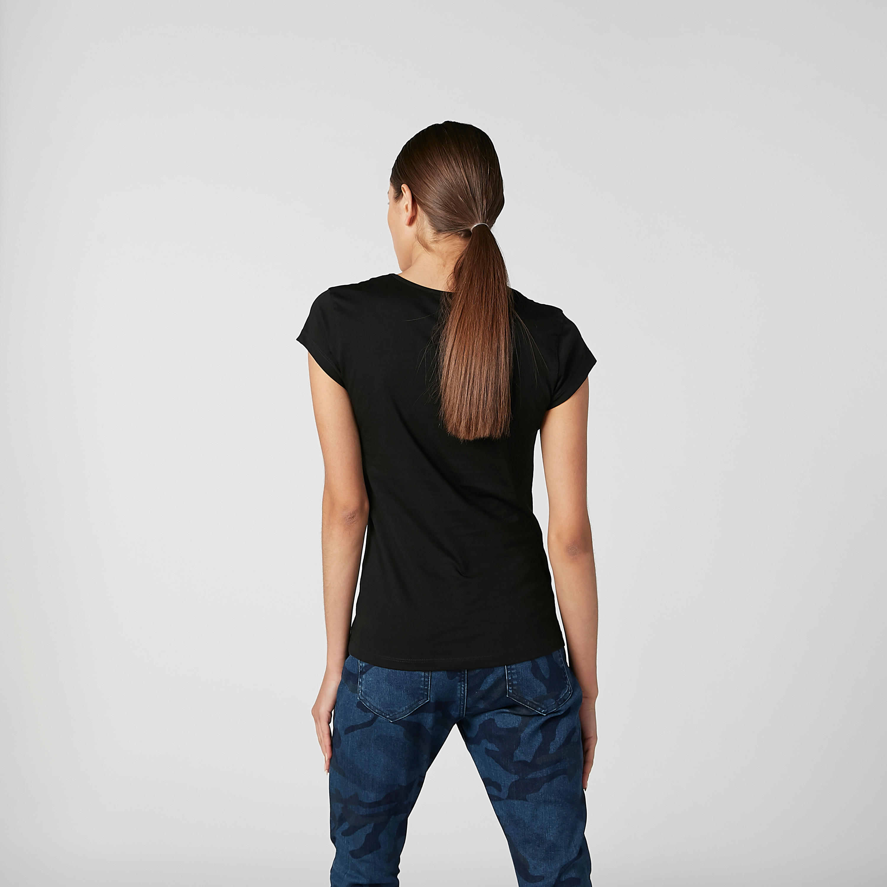 تيشيرت مستدام سليم بياقة مستديرة وأكمام كاب وطبعات -women-clothing-tshirts-image-3