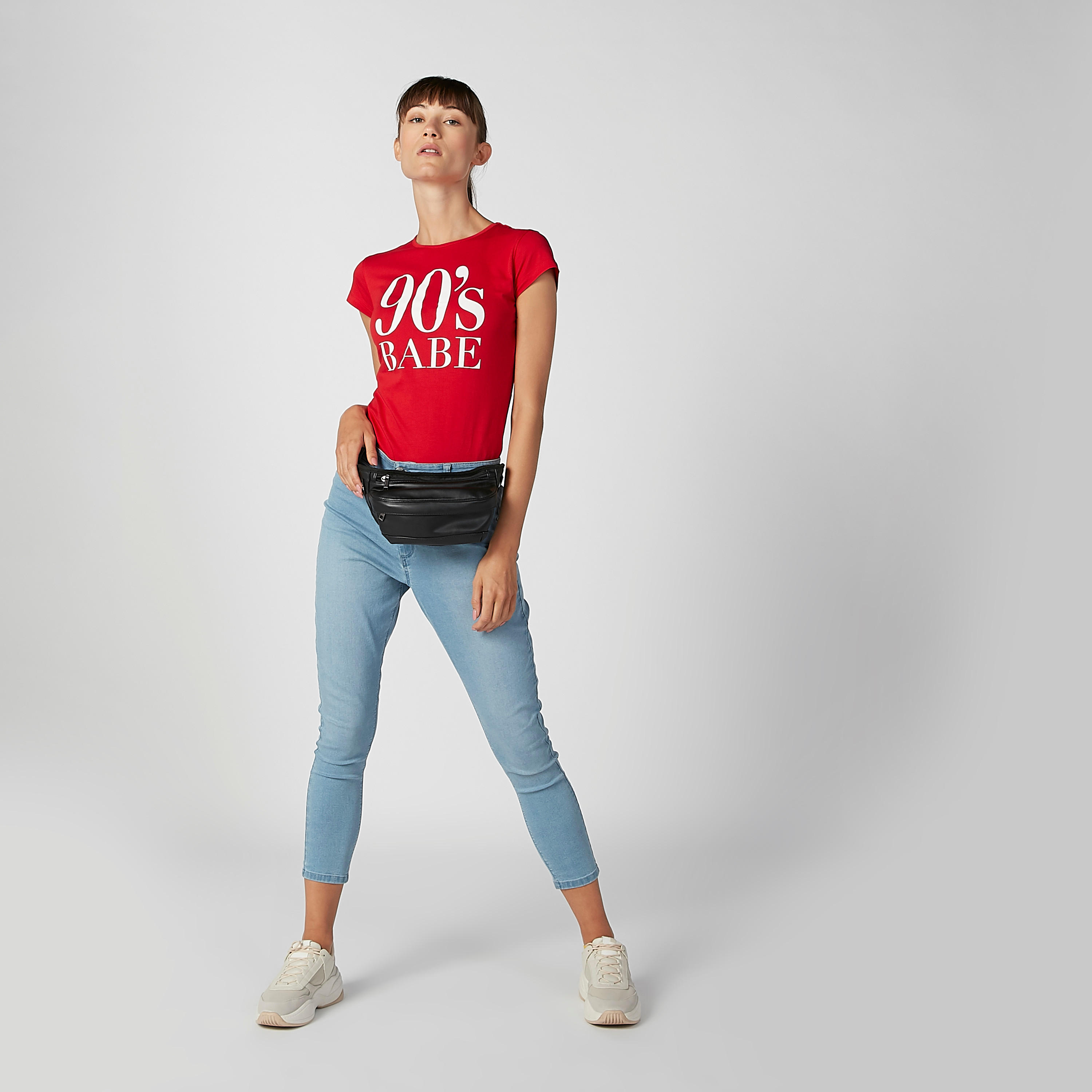 تيشيرت مستدام سليم بياقة مستديرة وأكمام كاب وطبعات-women-clothing-tshirts-image-2