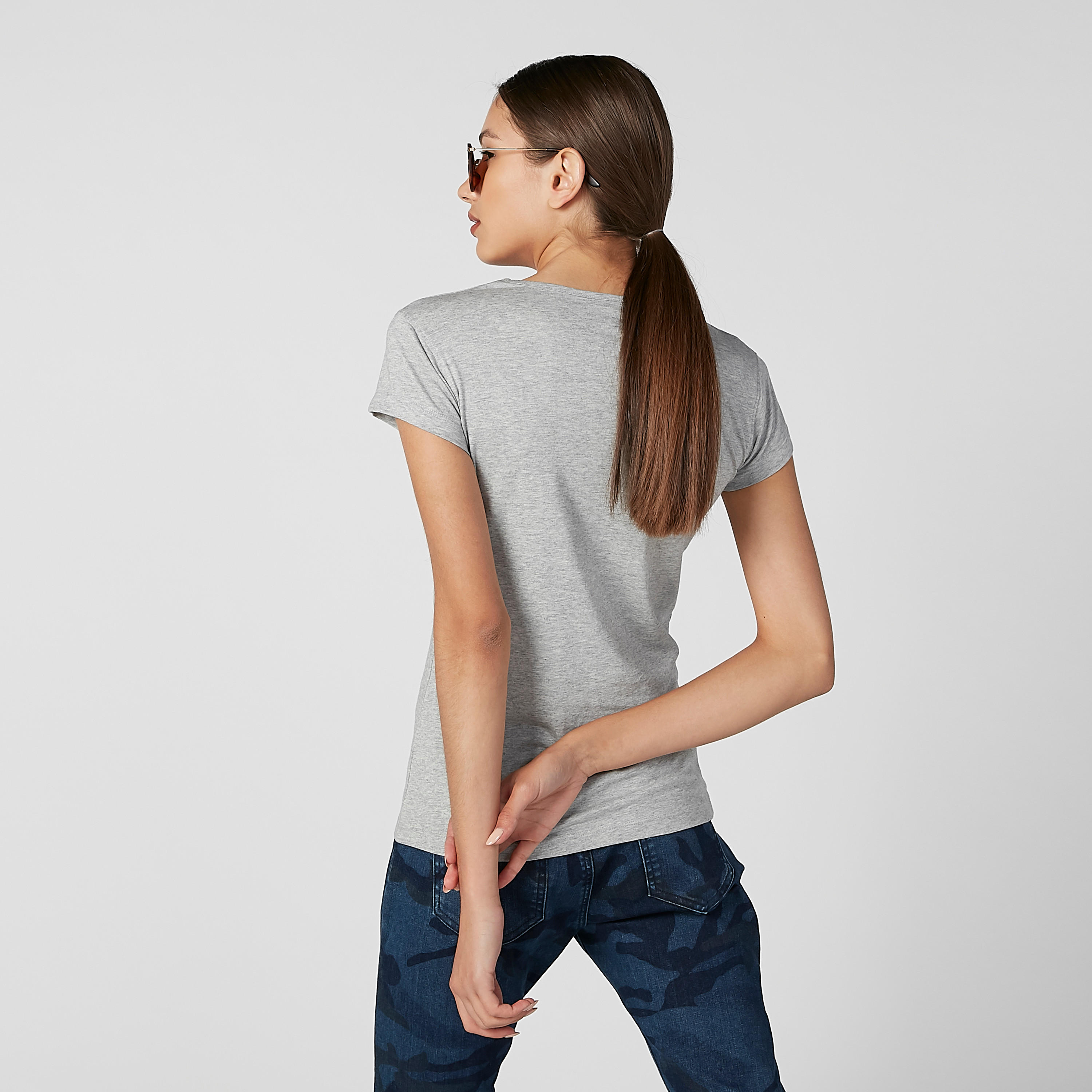تيشيرت مستدام سليم بياقة مستديرة وأكمام كاب وطبعات-women-clothing-tshirts-image-4
