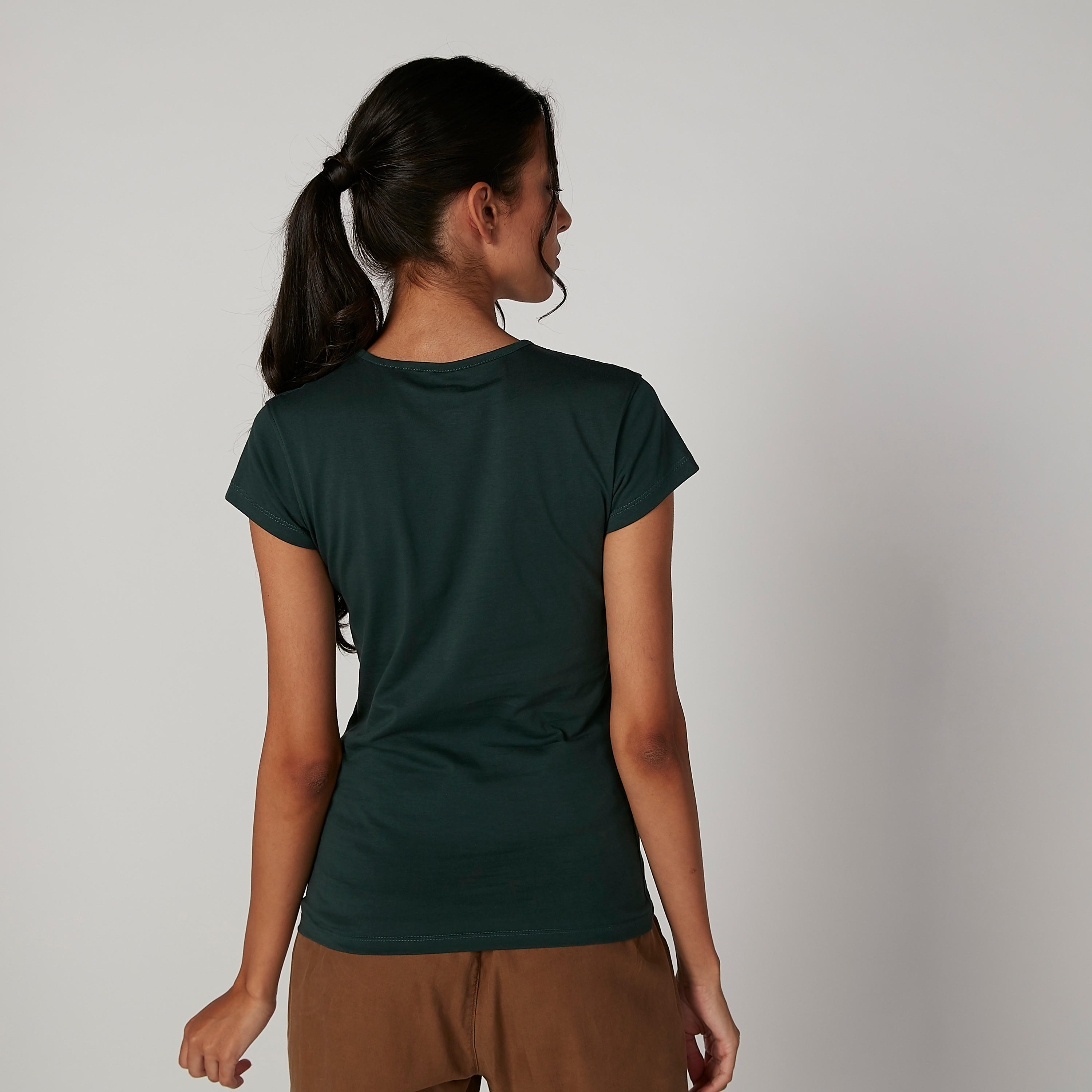 تيشيرت مستدام سليم بأكمام كاب وطبعات-women-clothing-tshirts-image-2