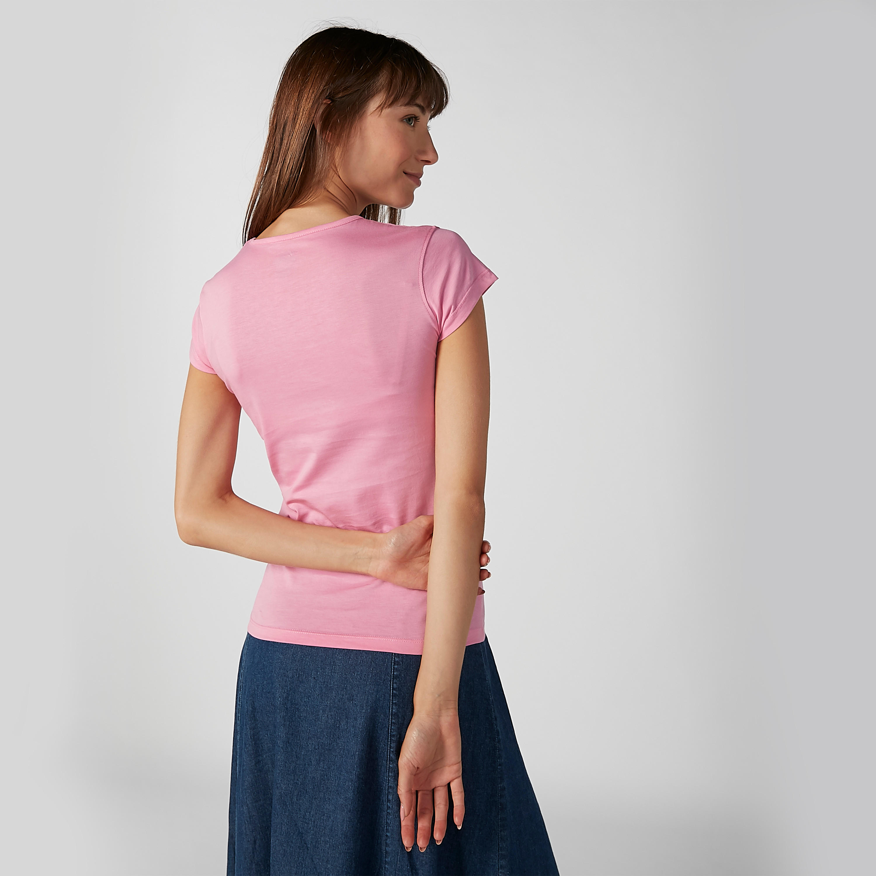 تيشيرت مستدام سليم بياقة مستديرة وأكمام كاب وطبعات-women-clothing-tshirts-image-4