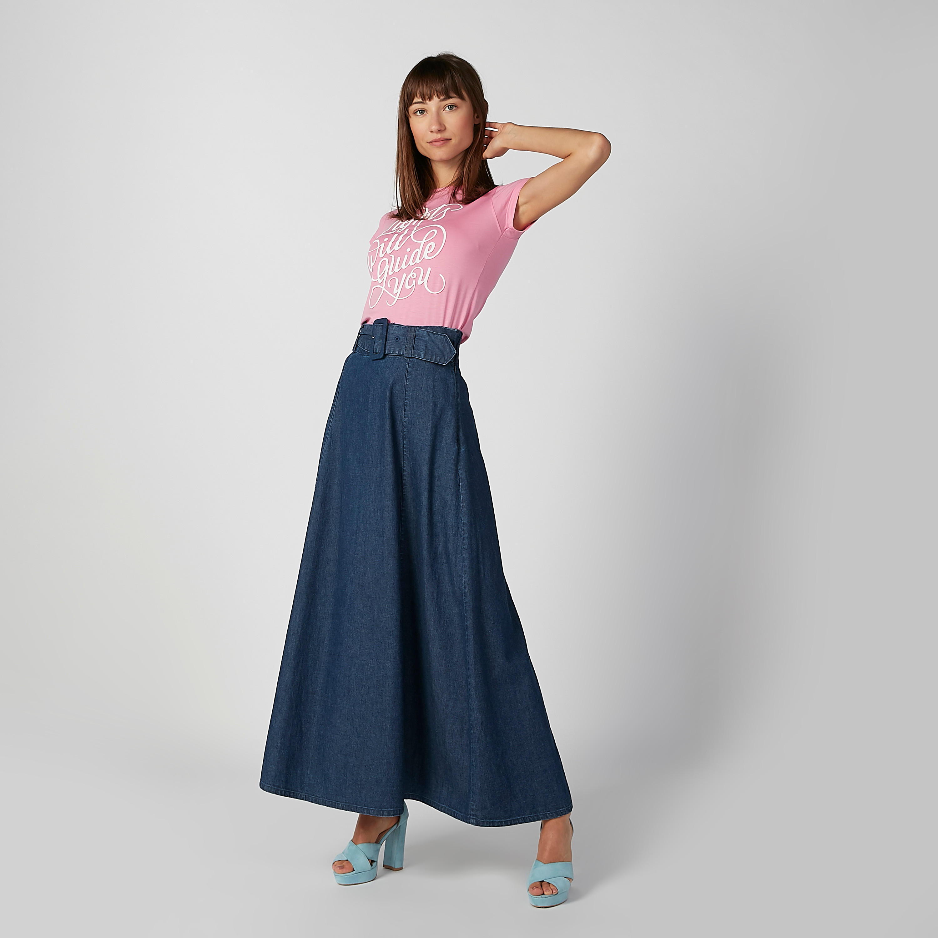 تيشيرت مستدام سليم بياقة مستديرة وأكمام كاب وطبعات-women-clothing-tshirts-image-5