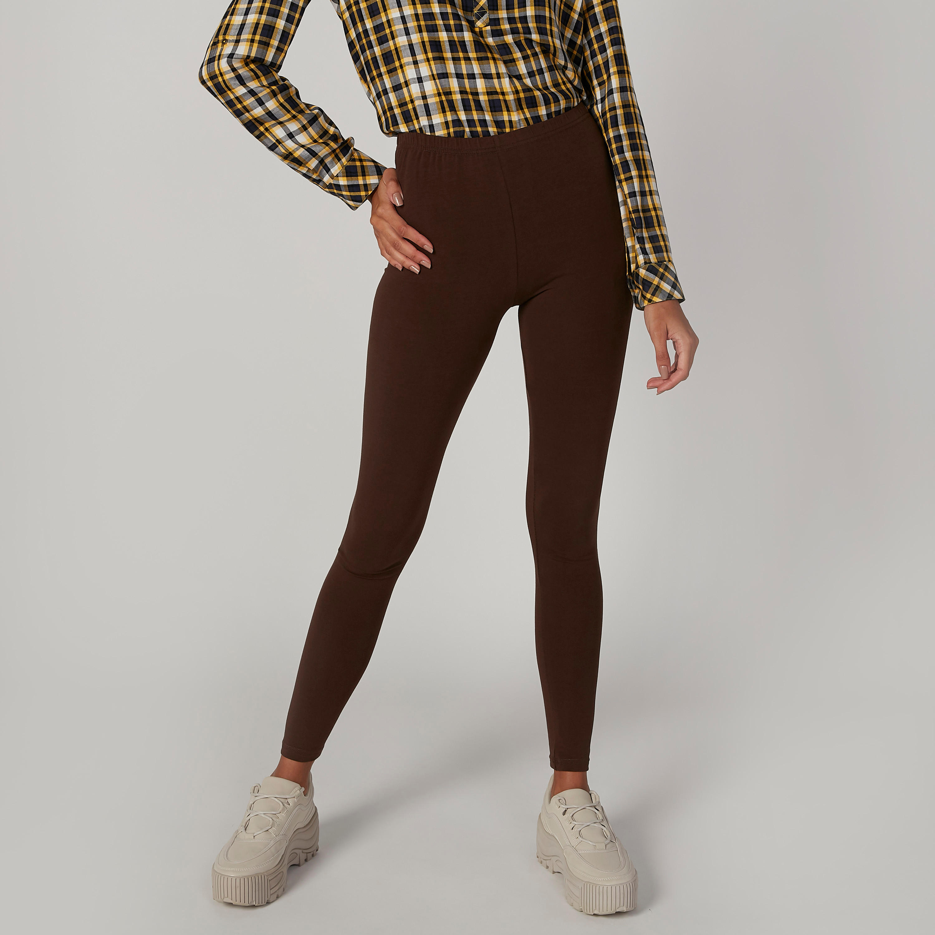 بنطلون ليقنز سادة بخصر مطاطي-women-clothing-bottoms-leggings-image-1