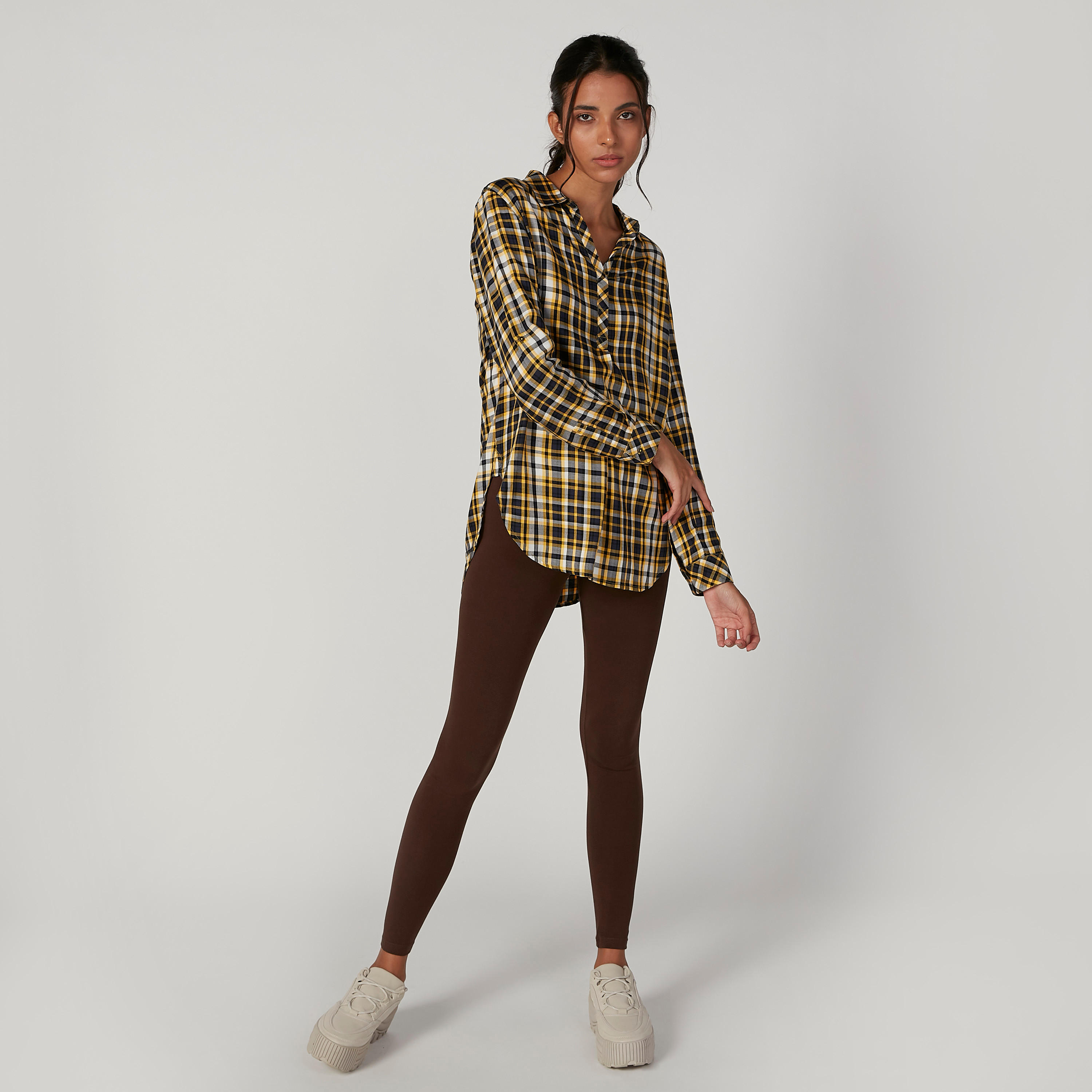 بنطلون ليقنز سادة بخصر مطاطي-women-clothing-bottoms-leggings-image-4