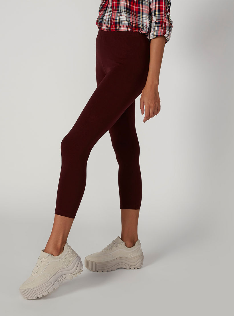 بنطلون ليقنز قصير سادة بخصر مطاطي-women-clothing-bottoms-leggings-image-2