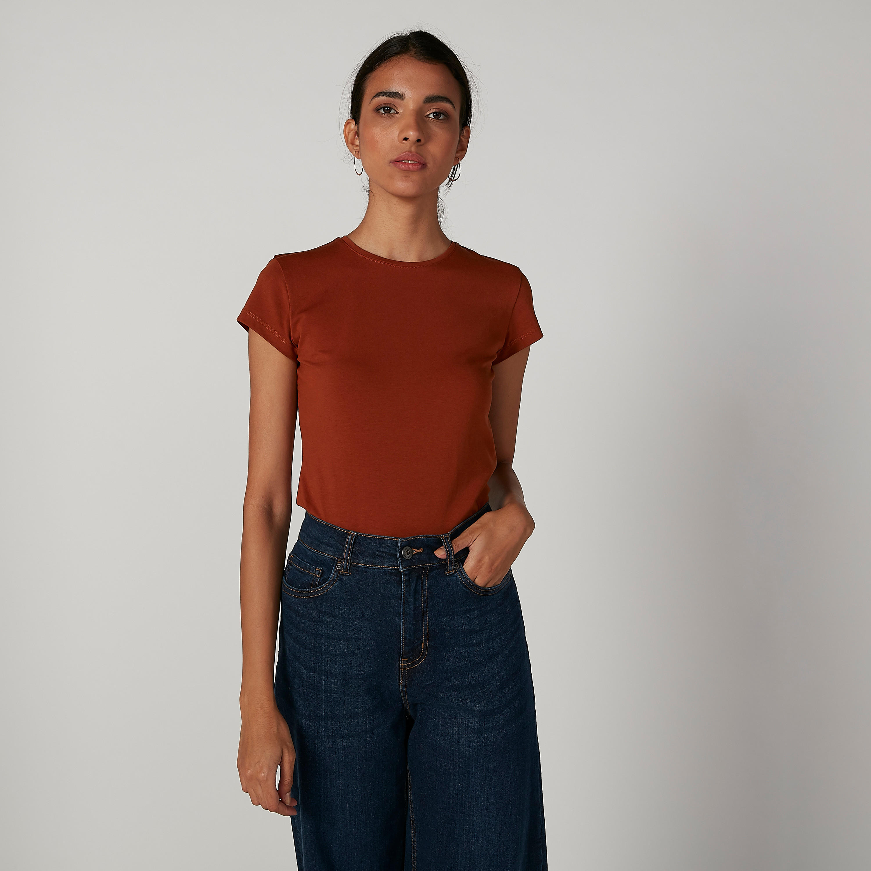 توب سادة بياقة مستديرة وأكمام كاب-women-clothing-tshirts-image-1