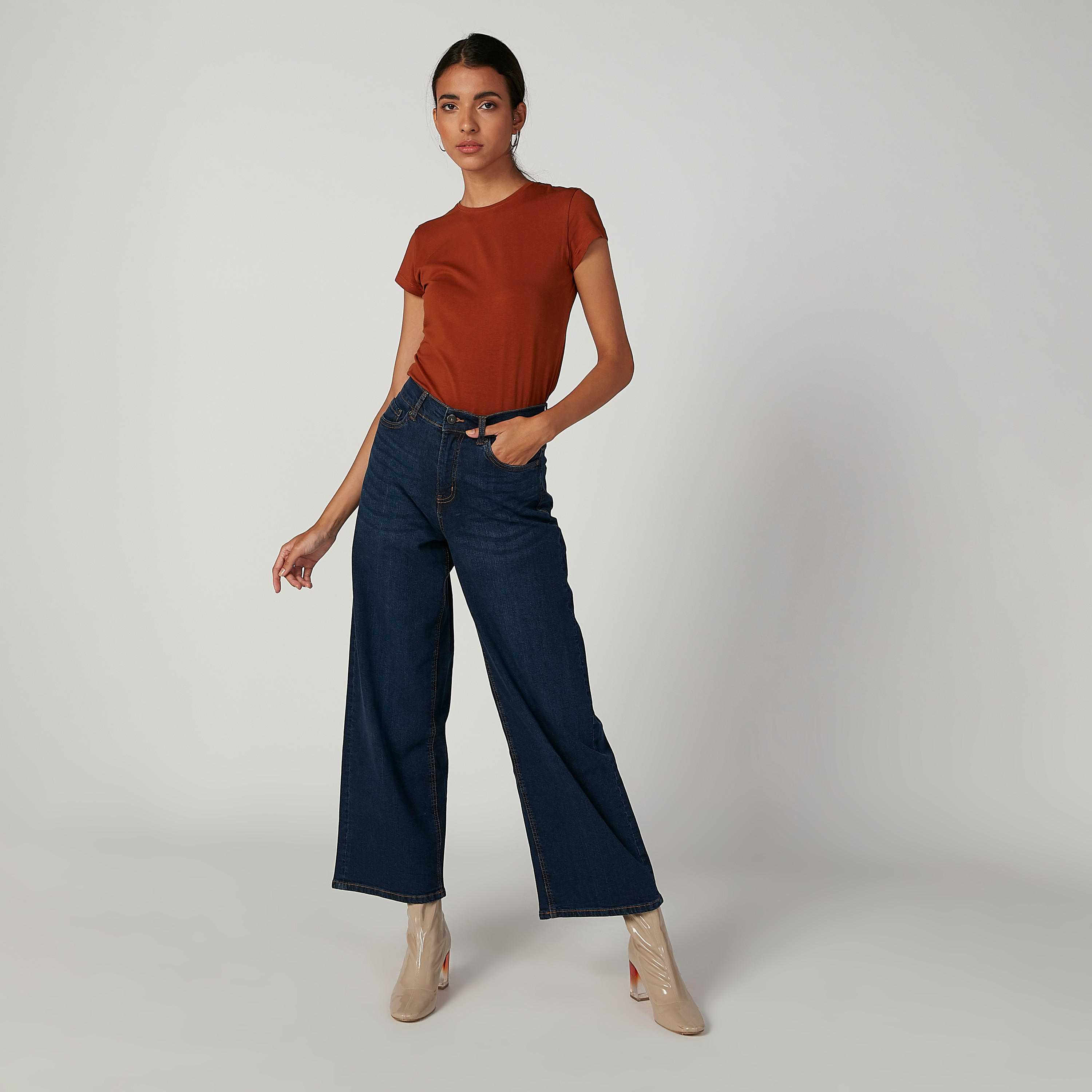 توب سادة بياقة مستديرة وأكمام كاب-women-clothing-tshirts-image-2