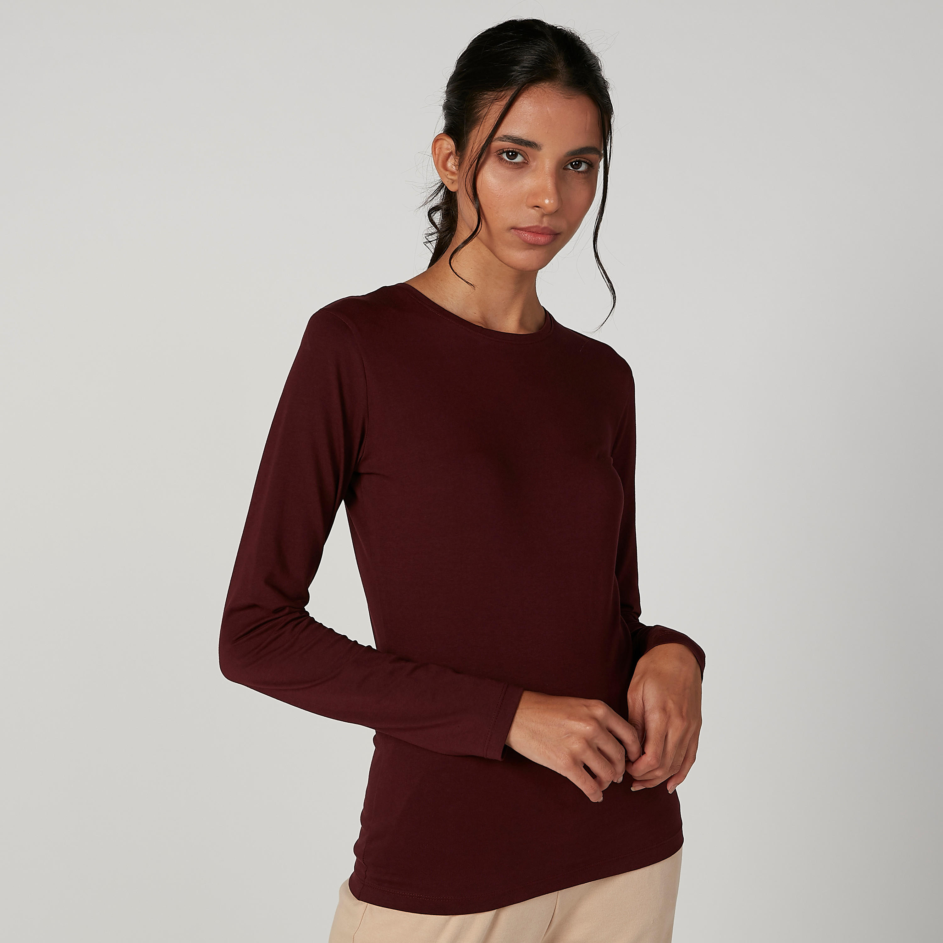 تيشيرت سادة بياقة مستديرة وأكمام طويلة-women-clothing-tshirts-image-1