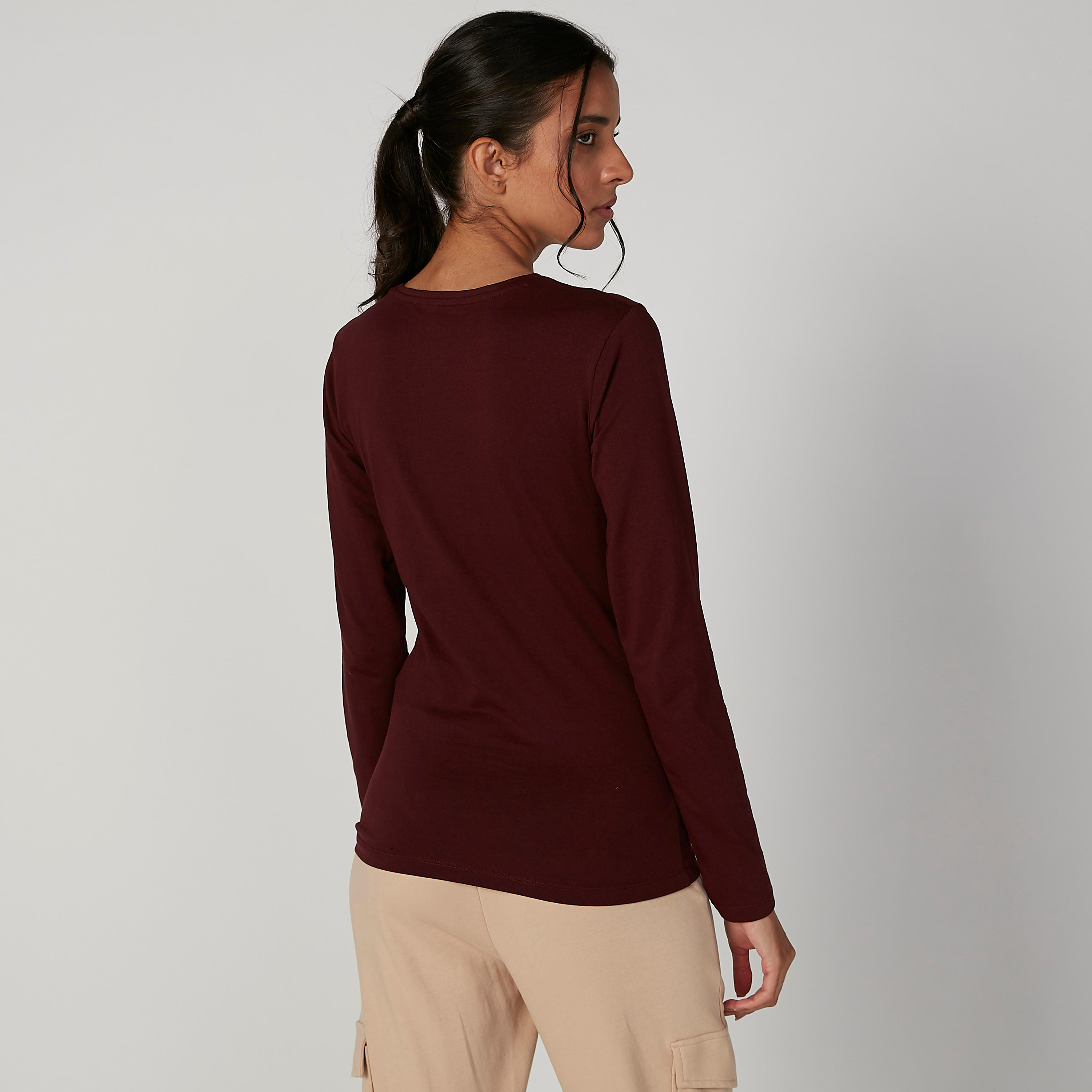 تيشيرت سادة بياقة مستديرة وأكمام طويلة-women-clothing-tshirts-image-3