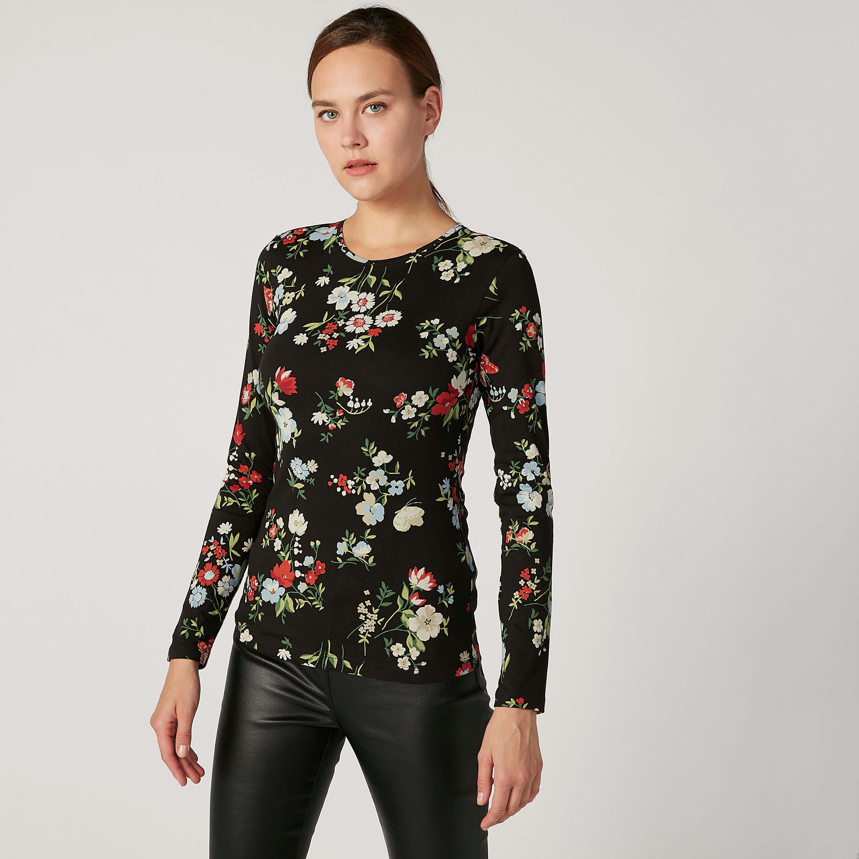 تيشيرت بياقة مستديرة وأكمام طويلة وطبعات زهرية-women-clothing-tshirts-image-1