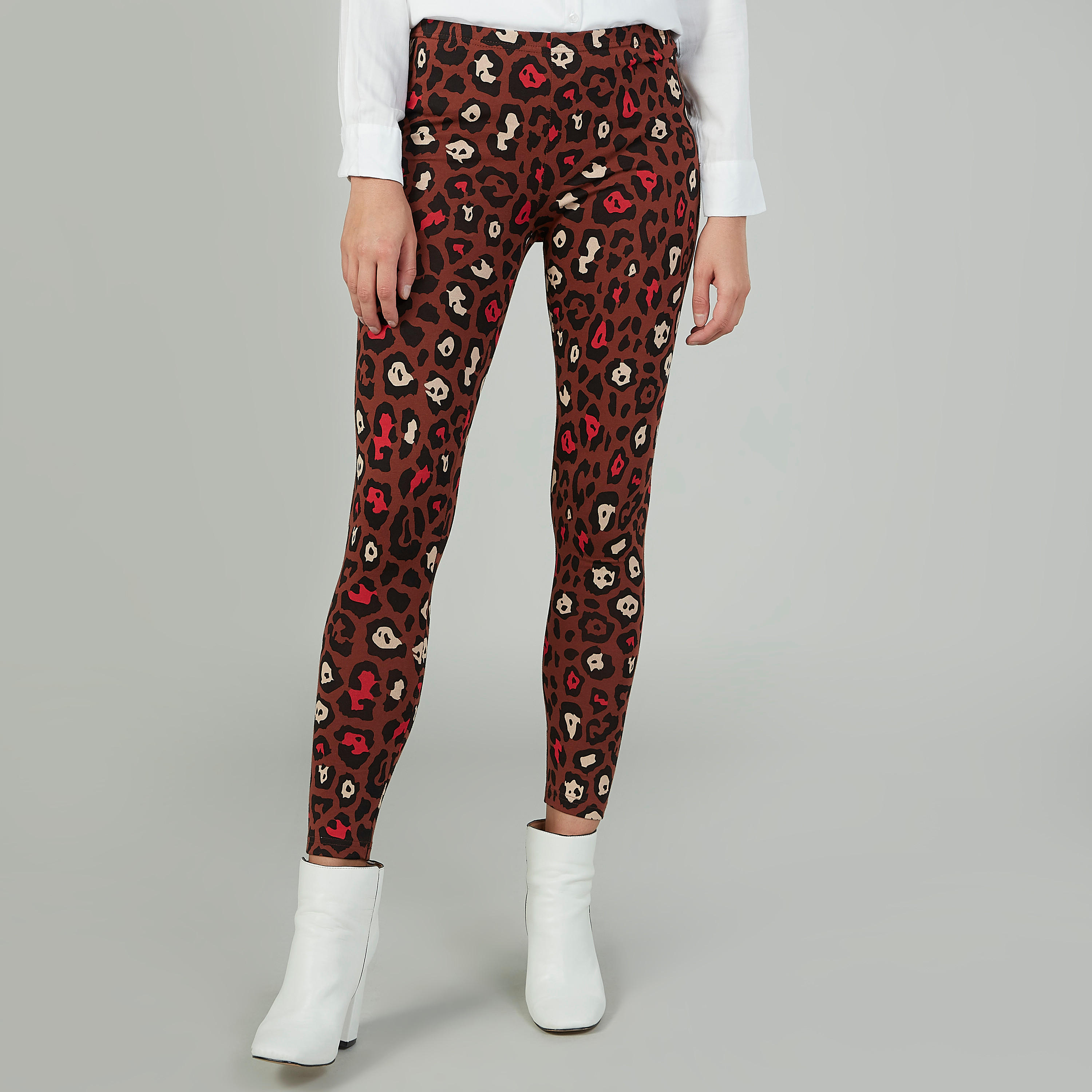 بنطلون ليقنز بخصر مطّاطي وطبعات حيوانات-women-clothing-bottoms-leggings-image-1