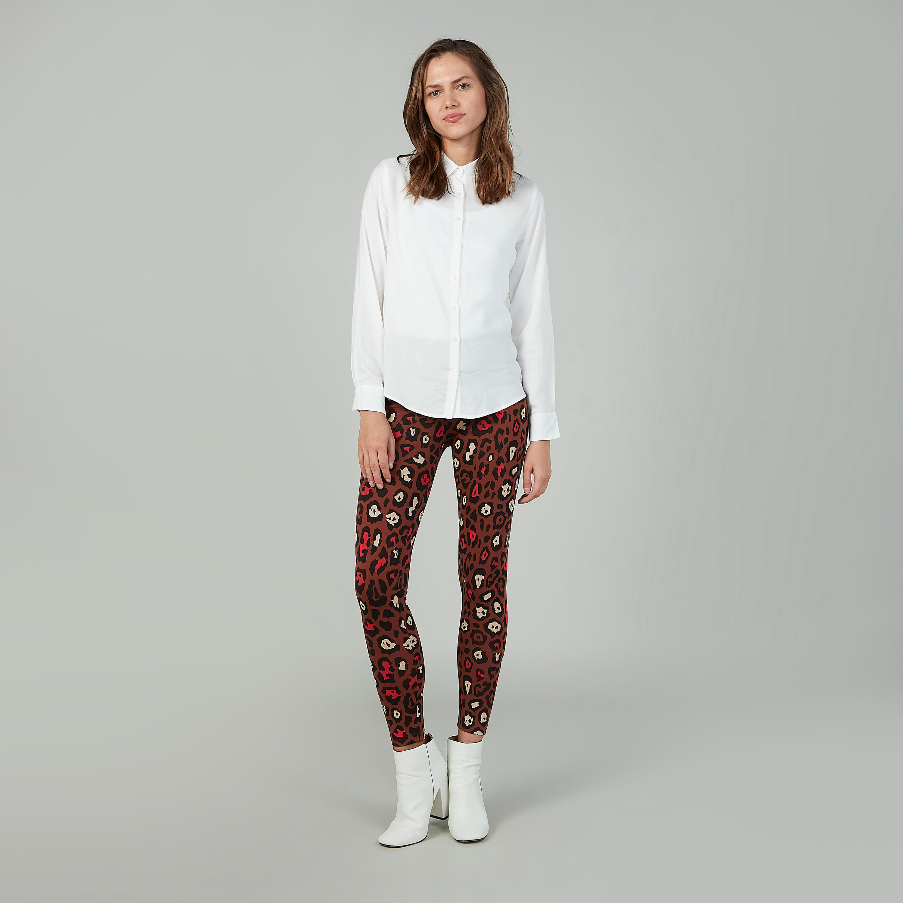 بنطلون ليقنز بخصر مطّاطي وطبعات حيوانات-women-clothing-bottoms-leggings-image-2