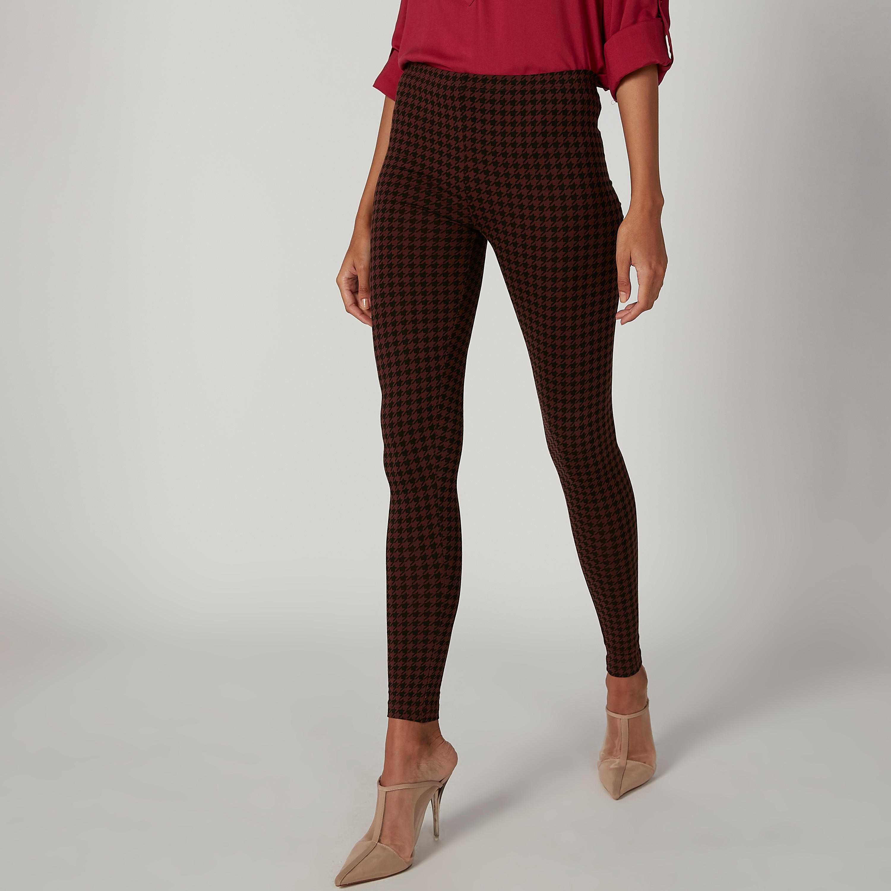 بنطلون ليقنز بخصر مطاطي وطبعات-women-clothing-bottoms-leggings-image-5