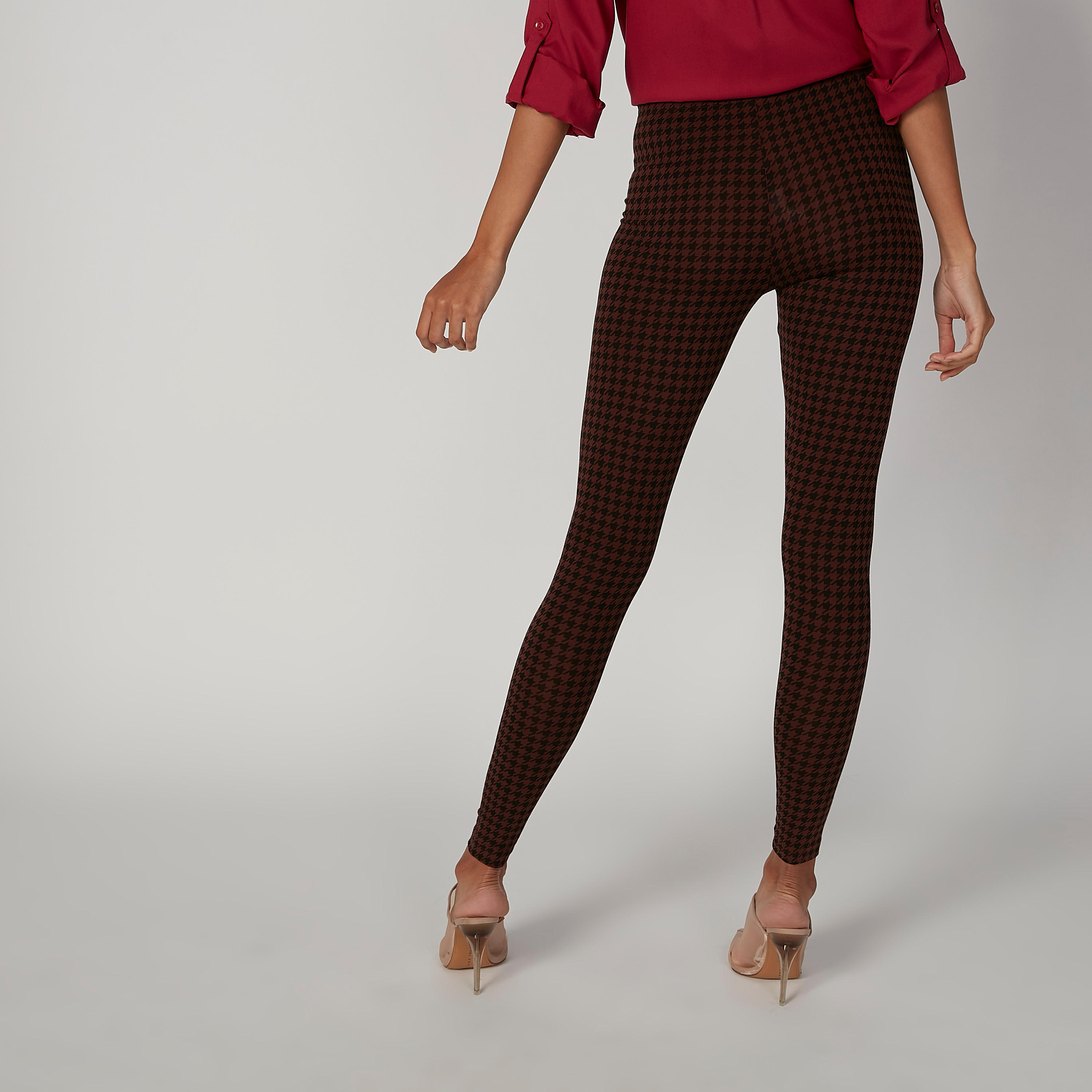 بنطلون ليقنز بخصر مطاطي وطبعات-women-clothing-bottoms-leggings-image-4