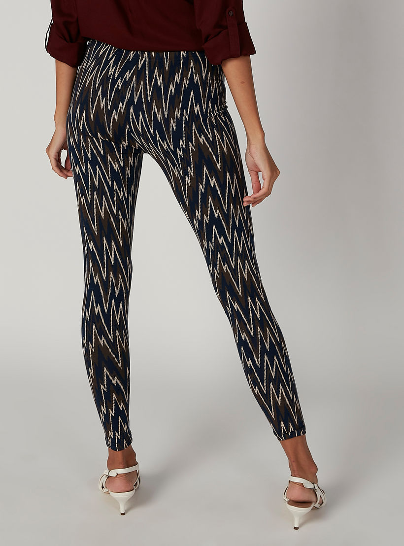 بنطلون ليقنز بخصر مطاطي وطبعات-women-clothing-bottoms-leggings-image-3