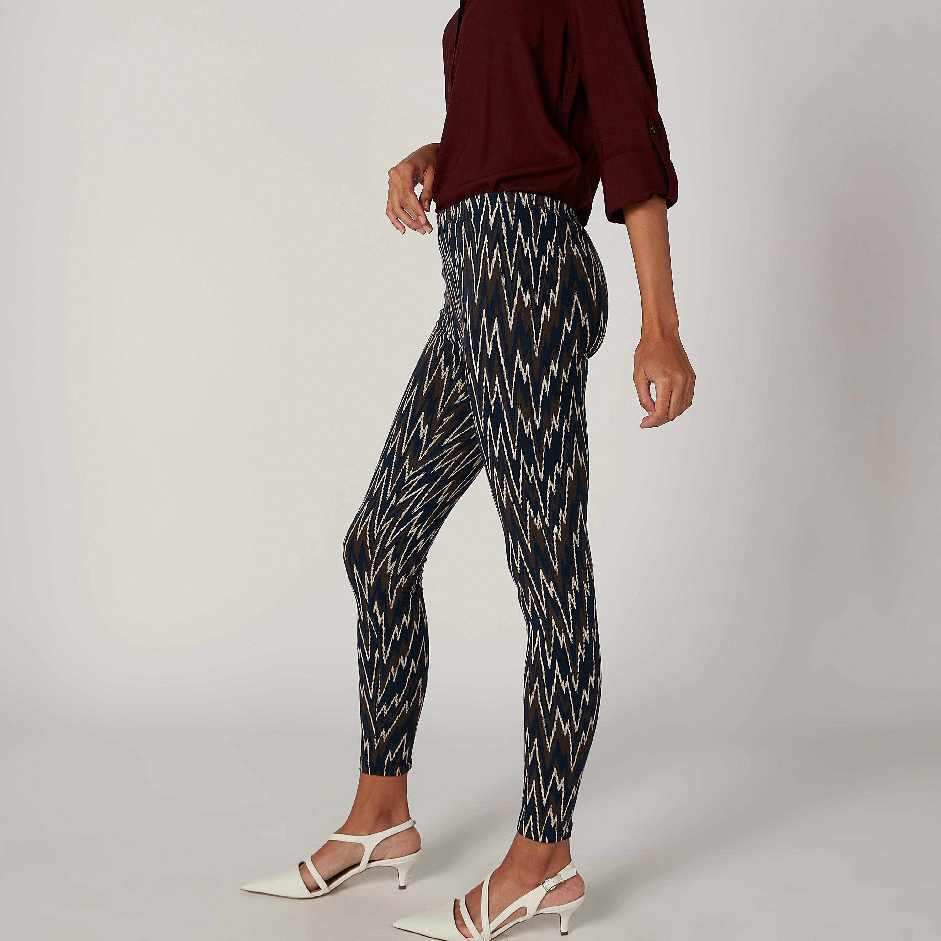 بنطلون ليقنز بخصر مطاطي وطبعات-women-clothing-bottoms-leggings-image-2