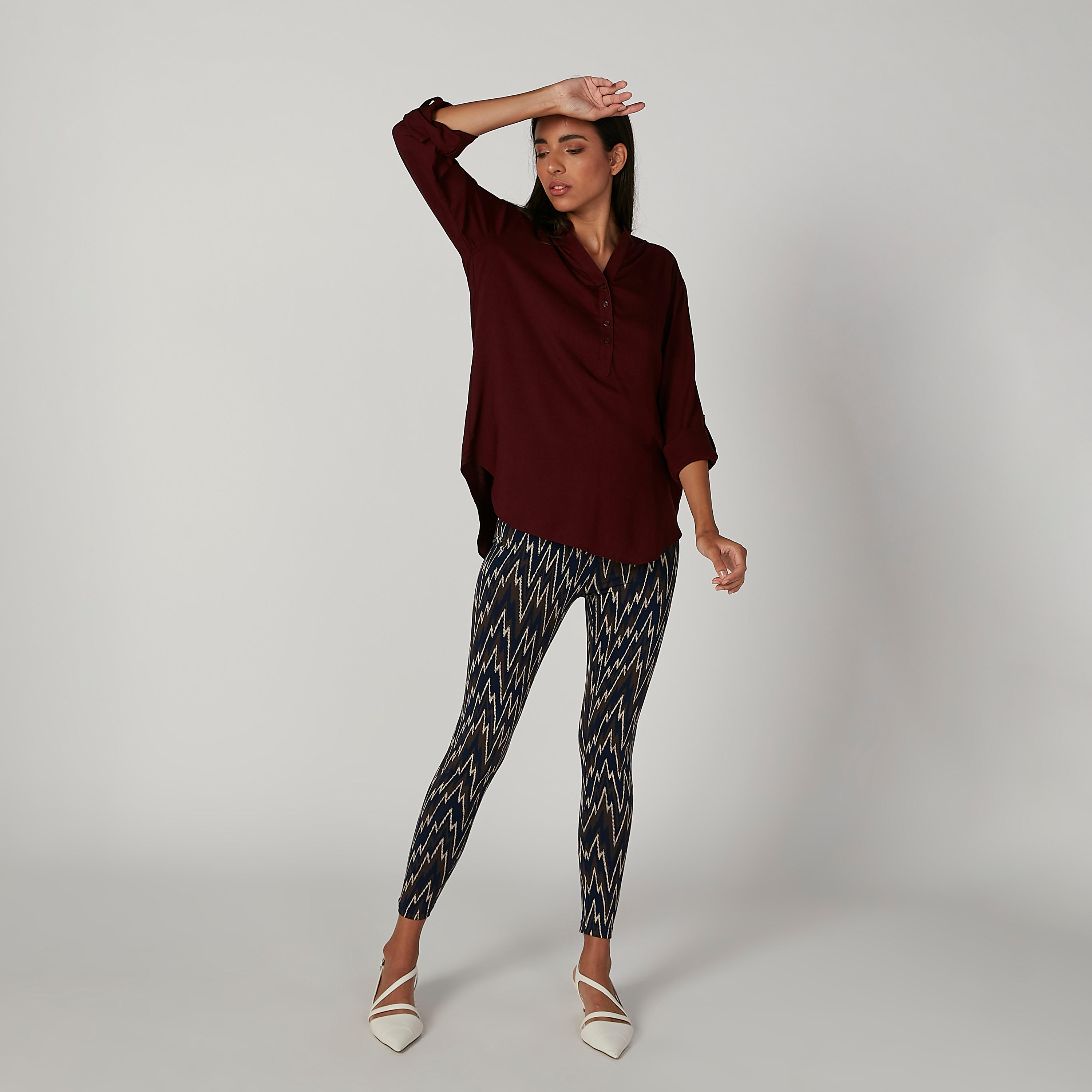 بنطلون ليقنز بخصر مطاطي وطبعات-women-clothing-bottoms-leggings-image-1