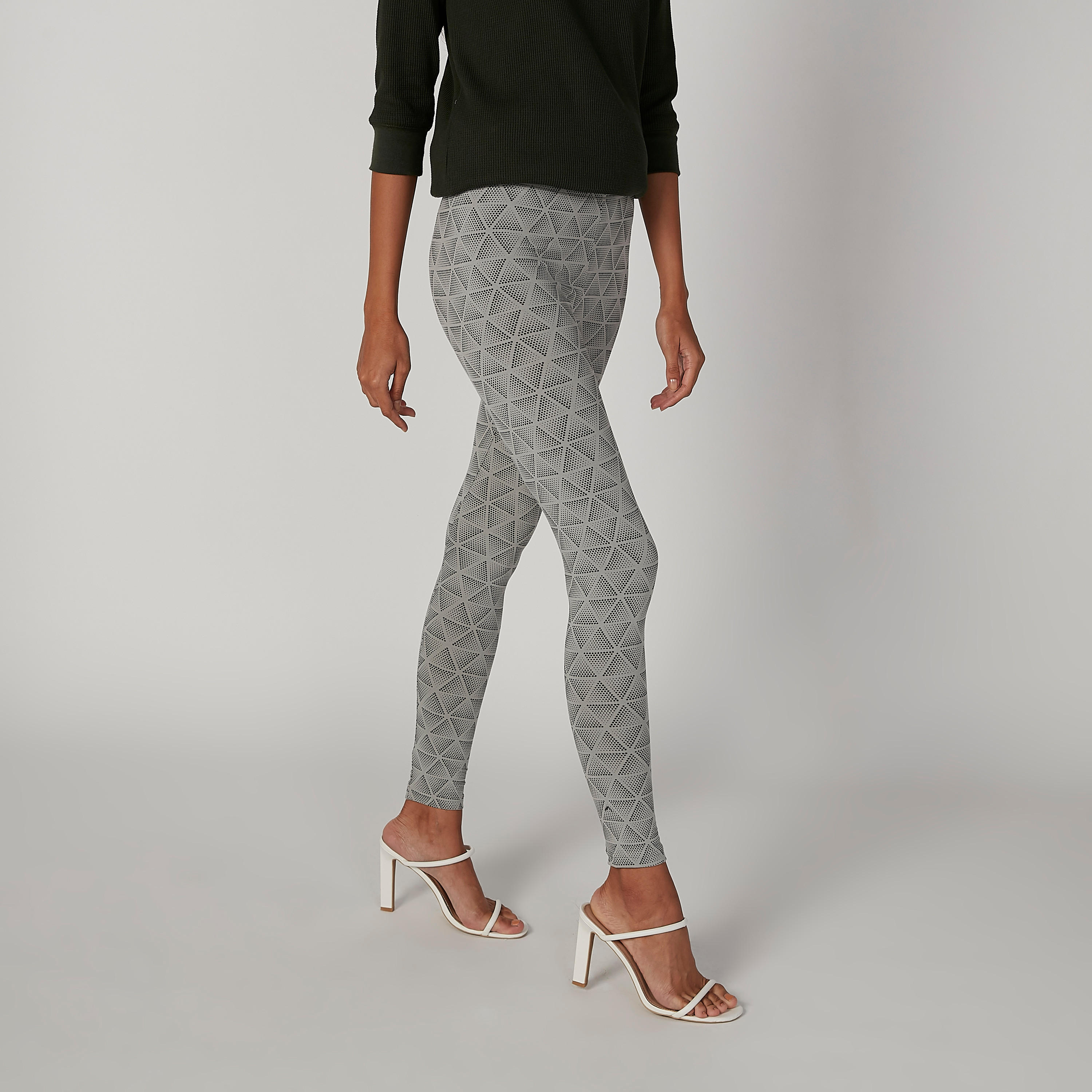 بنطلون ليقنز بخصر مطاطي وطبعات-women-clothing-bottoms-leggings-image-3