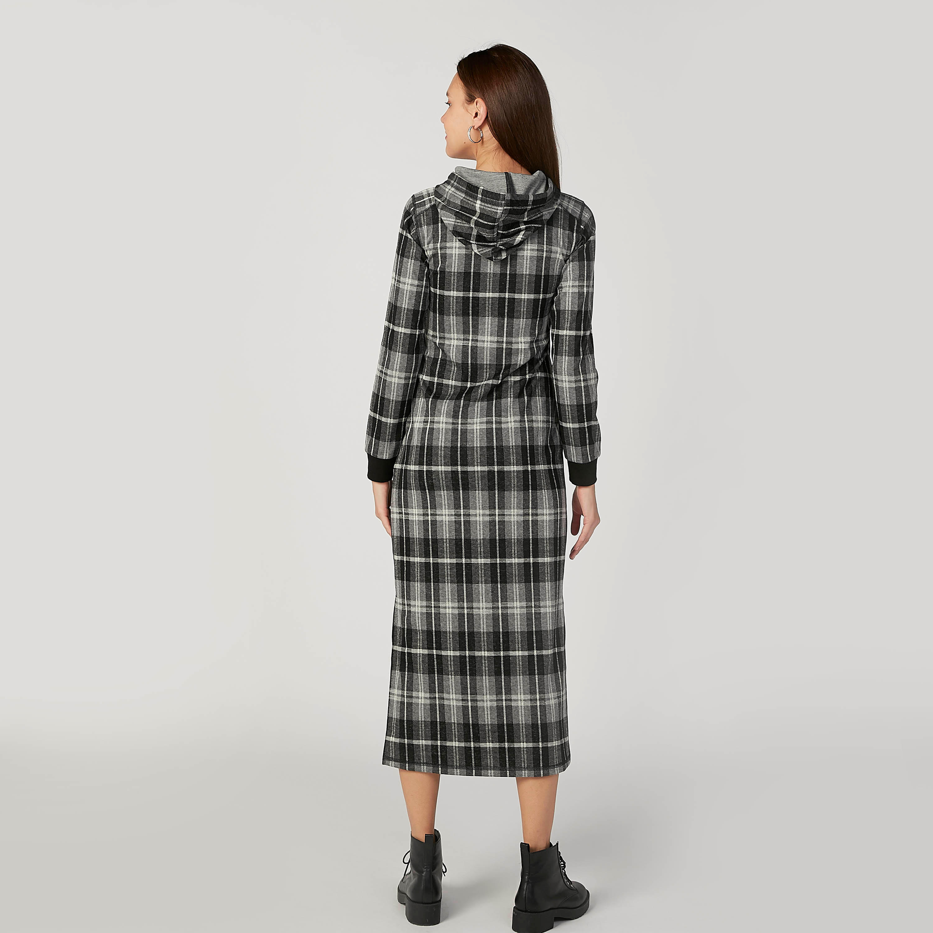 فستان قميص كاروهات متوسط الطول بأكمام طويلة وقبعة وجيوب-women-clothing-dresses-image-4