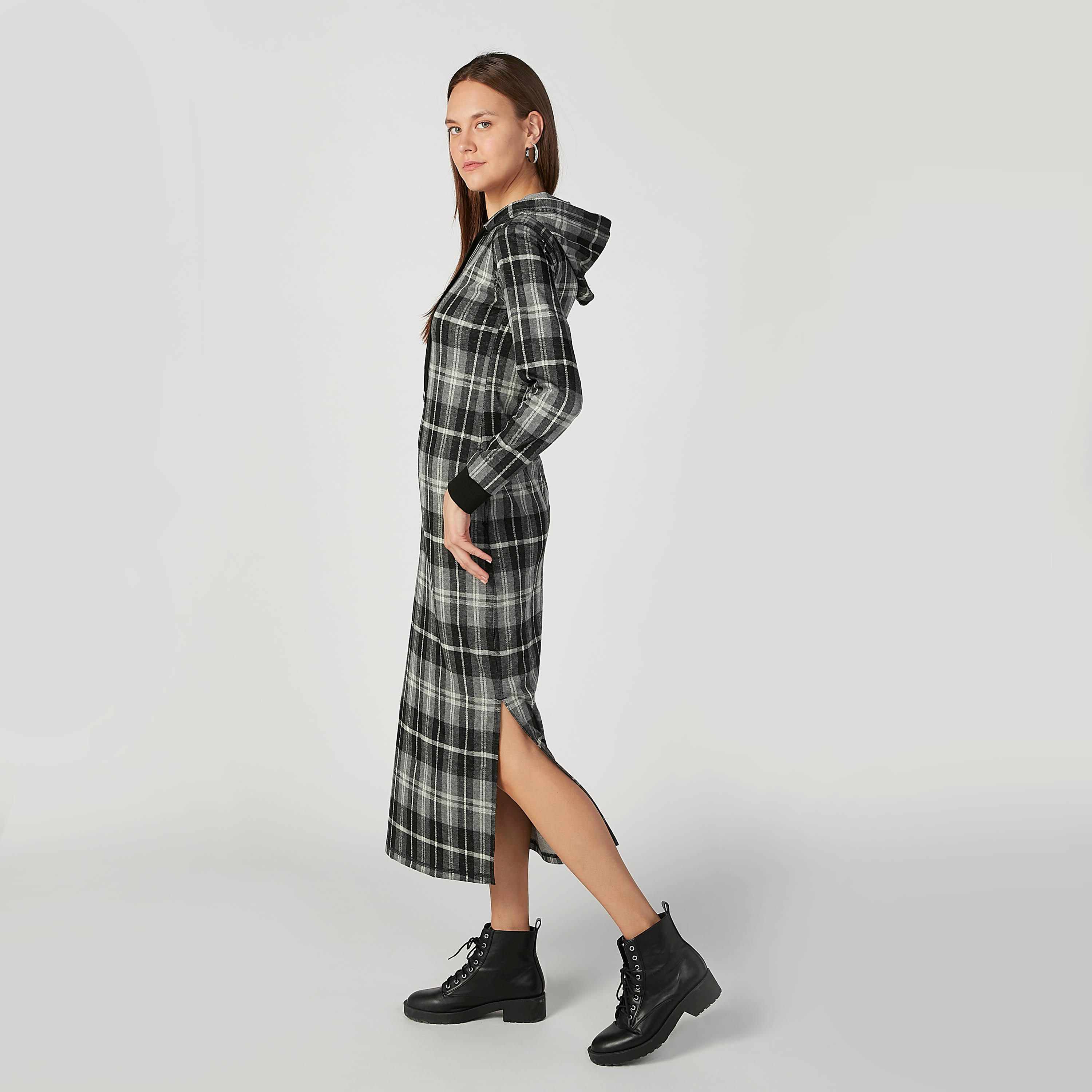 فستان قميص كاروهات متوسط الطول بأكمام طويلة وقبعة وجيوب-women-clothing-dresses-image-5